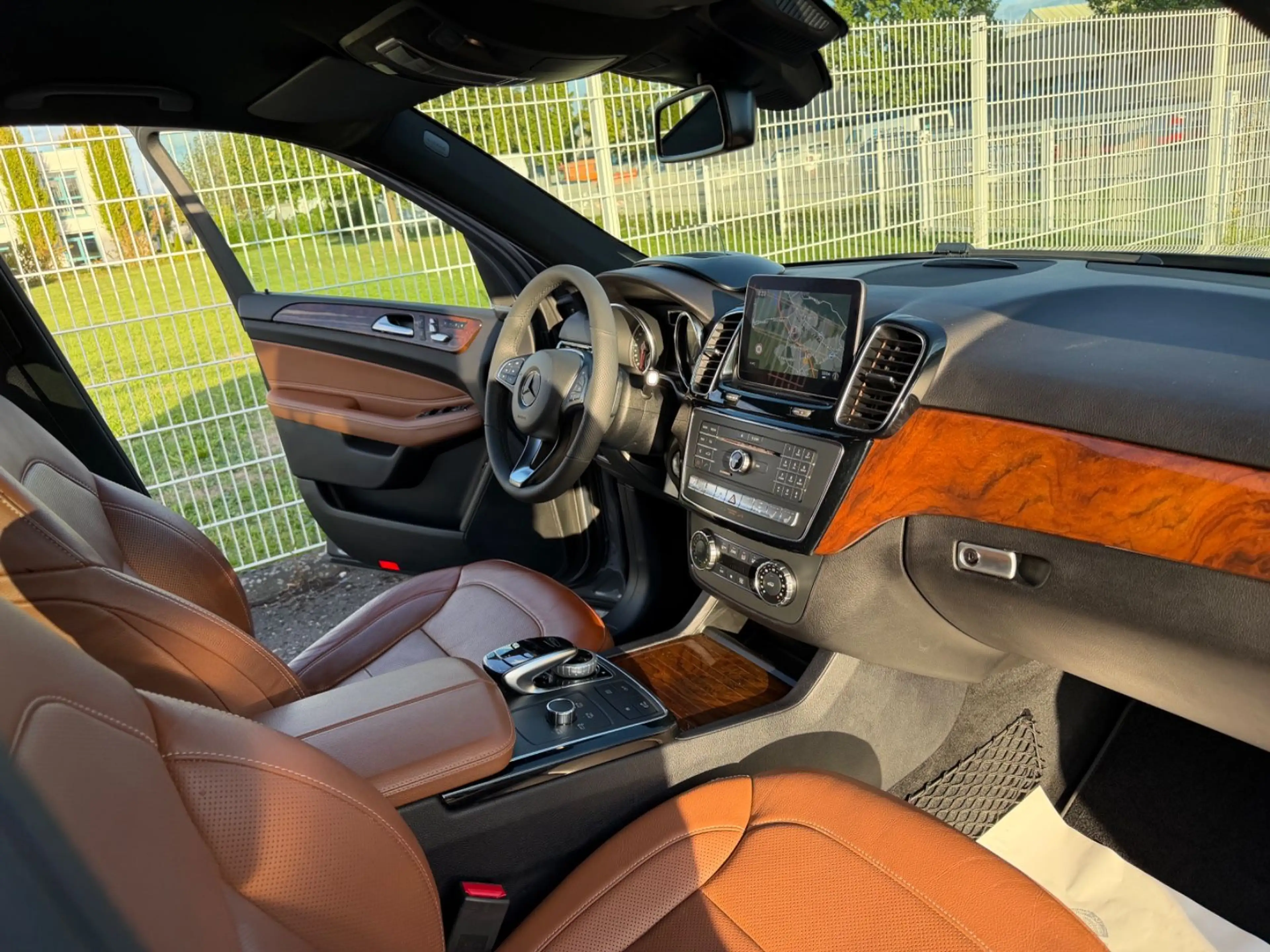 Mercedes-Benz GLE 400 GLE-400 4Matic AMG Line Navi/Leder/Harman-Kardon — photo 12