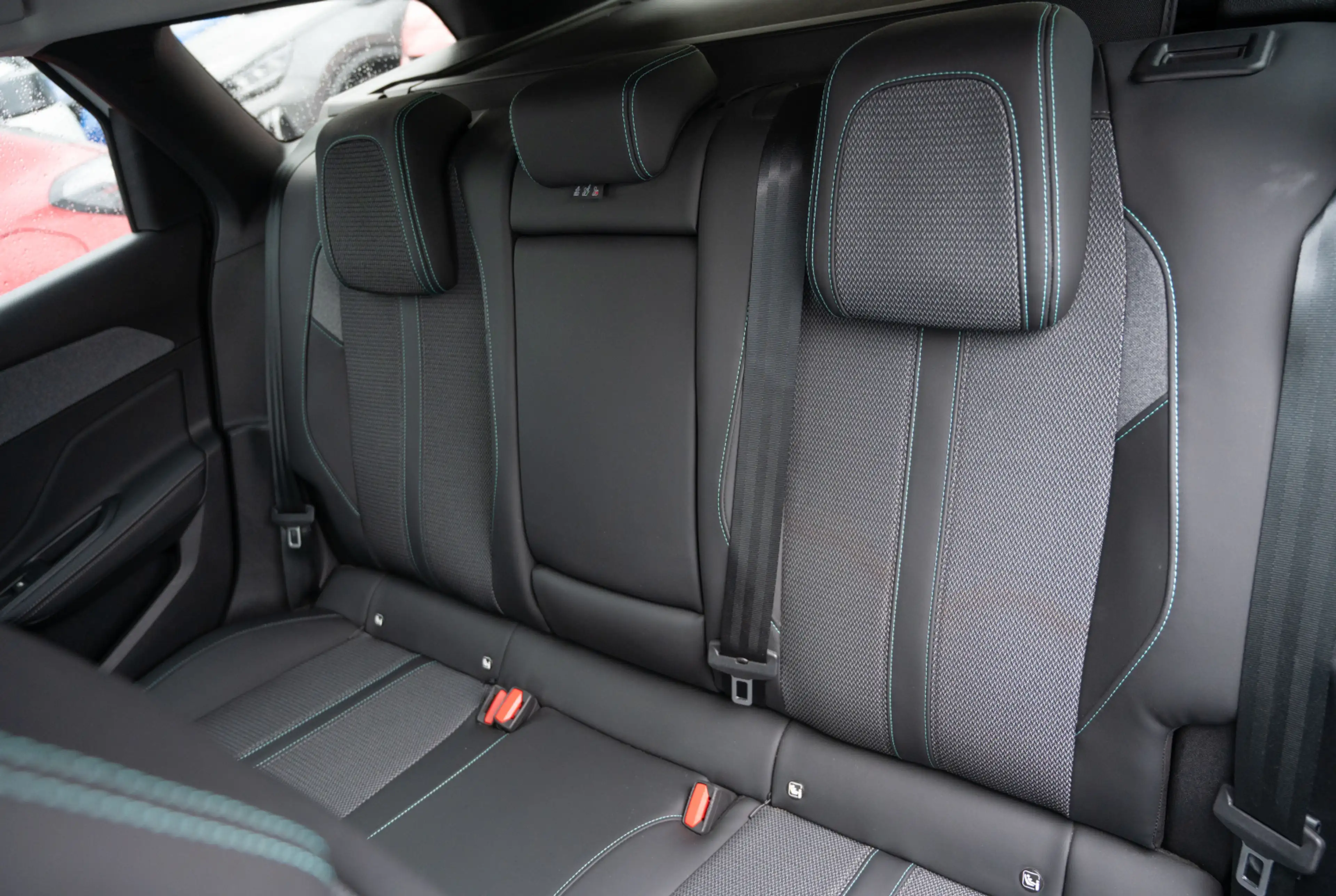 Peugeot 308 SW Allure 1.5 BlueHDi 130 EAT8 *KOMFORT-PAKET*WINTER-PAKET* — photo 7