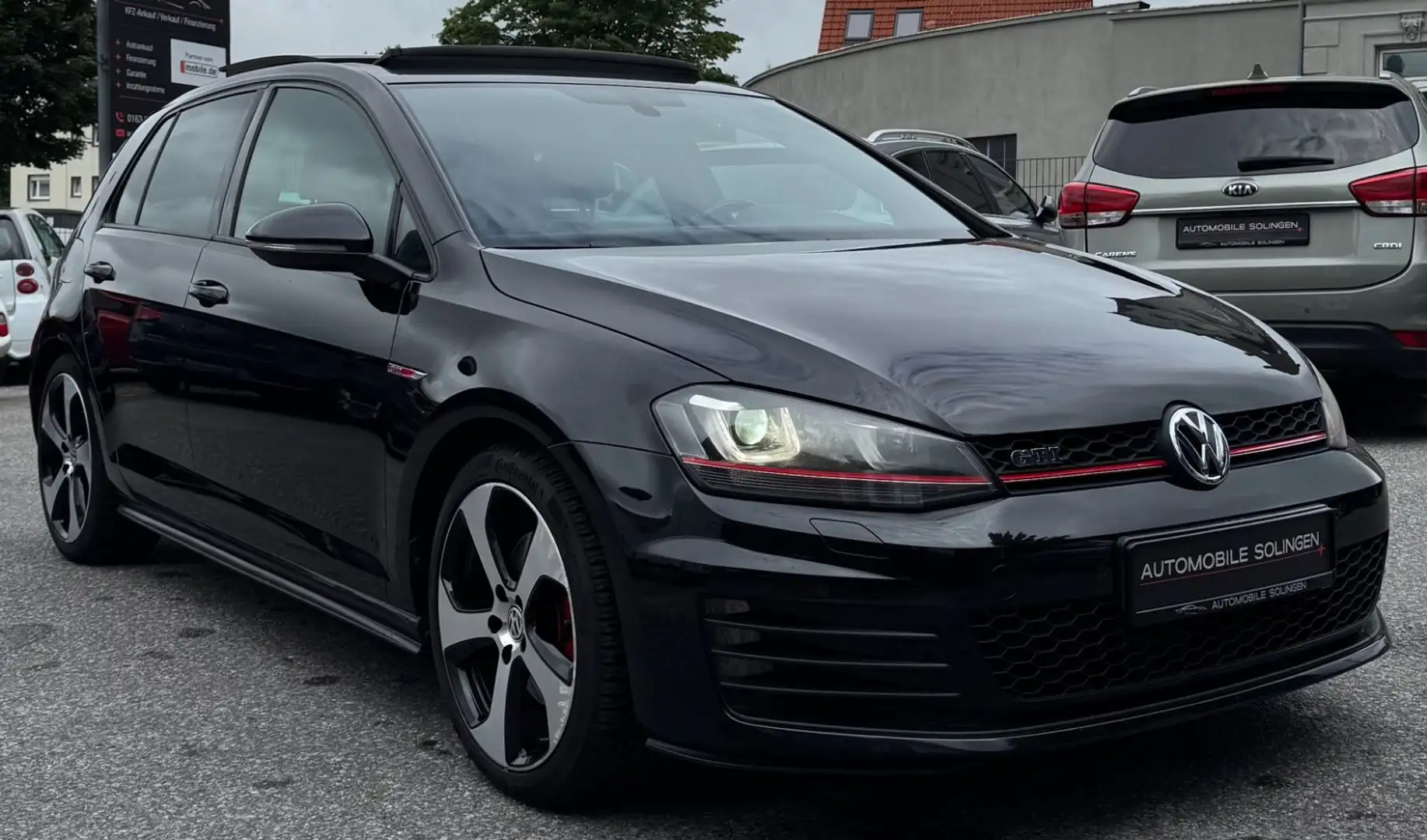 Volkswagen Golf VII GTI PANO+ALLW+NAVI+SHZ+PDC+BIX+BT+CD+ Zwart - 2