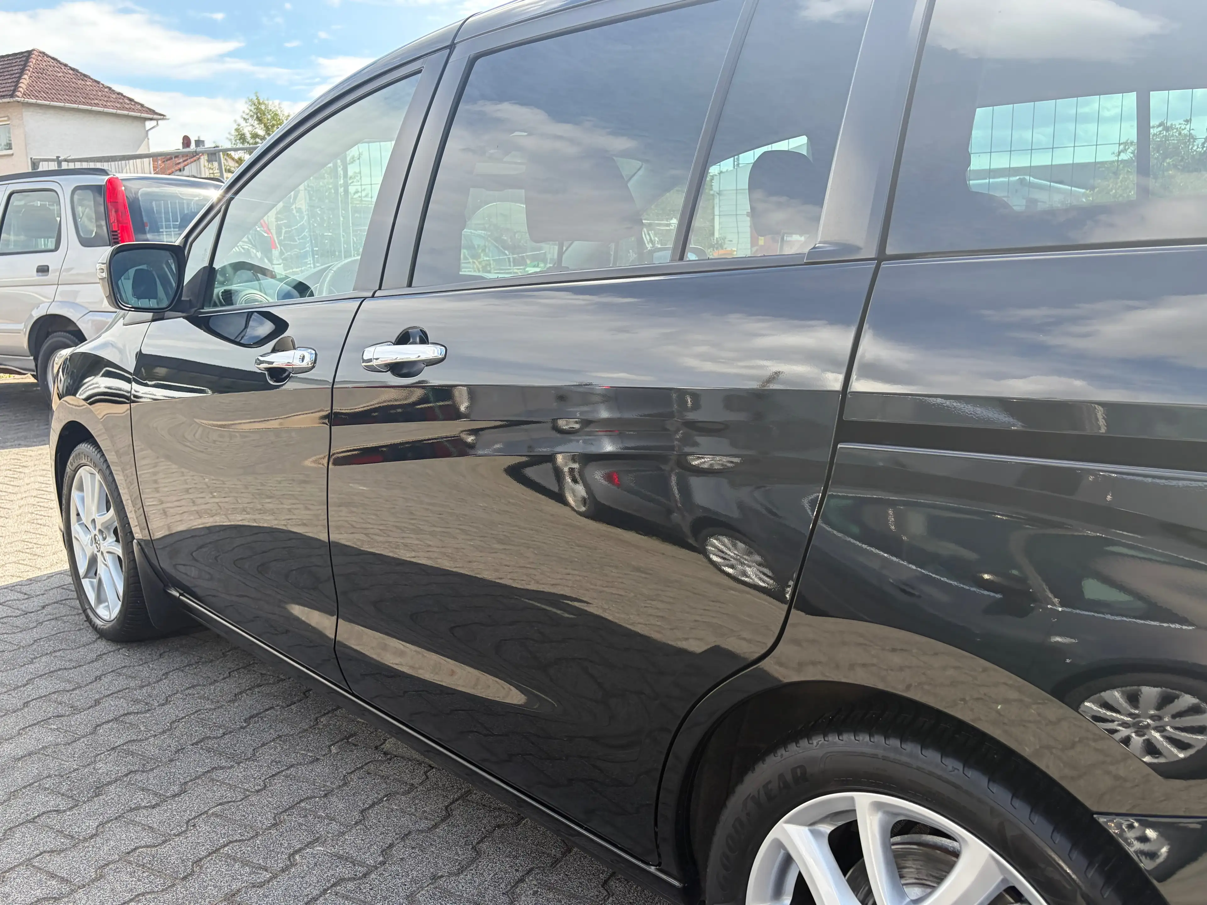 Mazda 5 Sendo*7.Sitze*2.Hand*Kamera*SHZ*PDC*Temp.*BT*Navi*AUX*USB* — photo 5