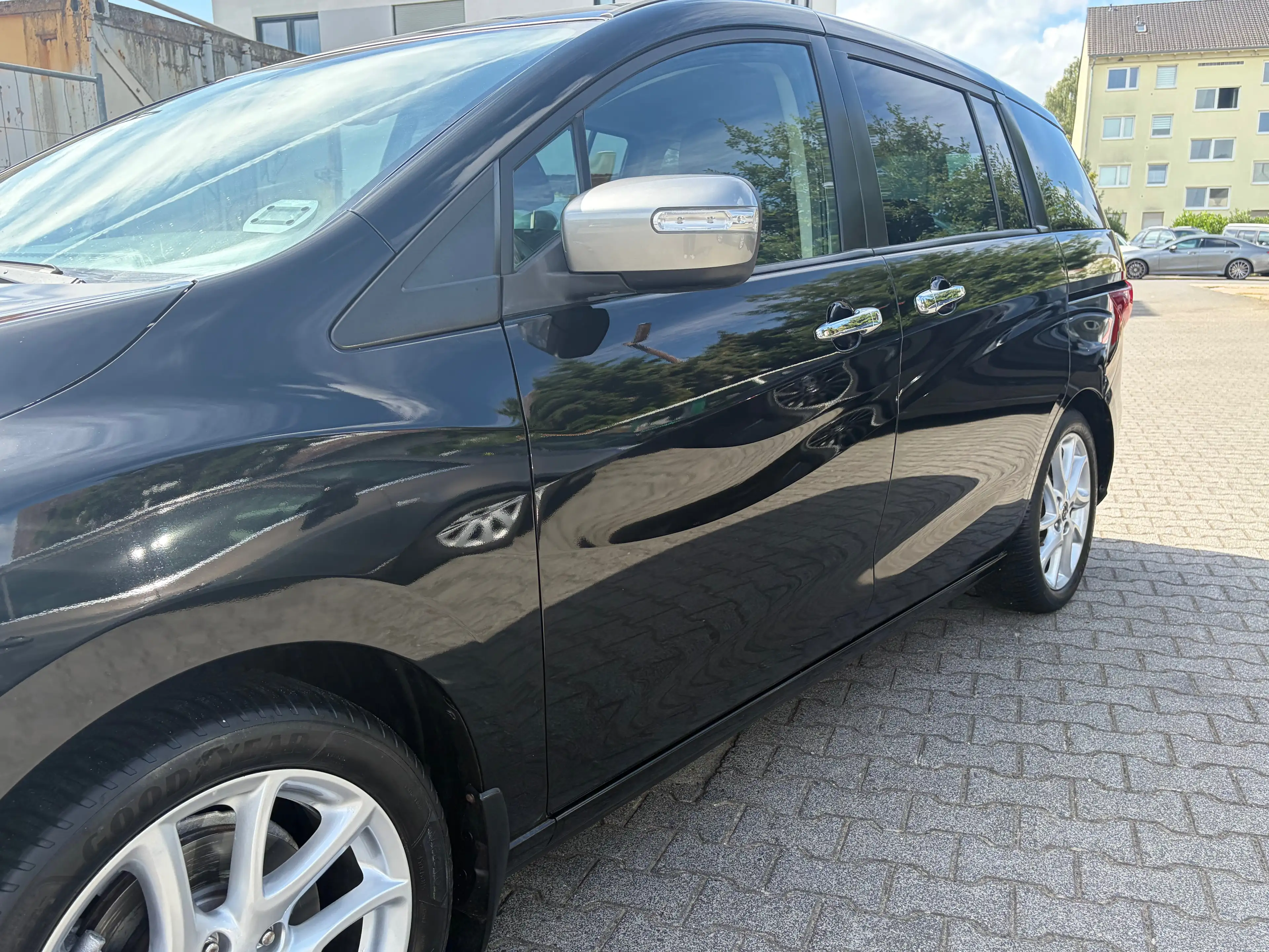 Mazda 5 Sendo*7.Sitze*2.Hand*Kamera*SHZ*PDC*Temp.*BT*Navi*AUX*USB* — photo 3