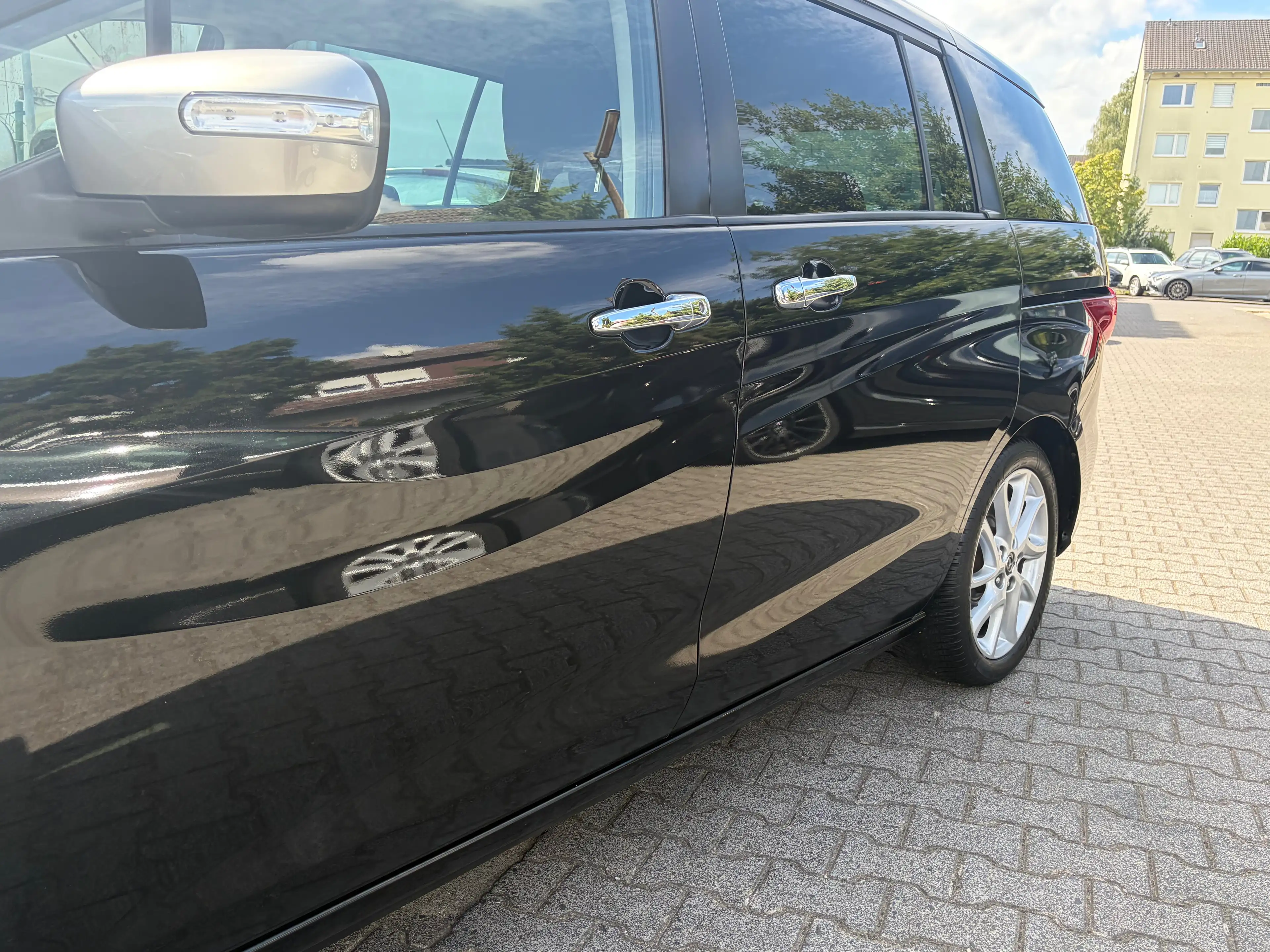 Mazda 5 Sendo*7.Sitze*2.Hand*Kamera*SHZ*PDC*Temp.*BT*Navi*AUX*USB* — photo 4