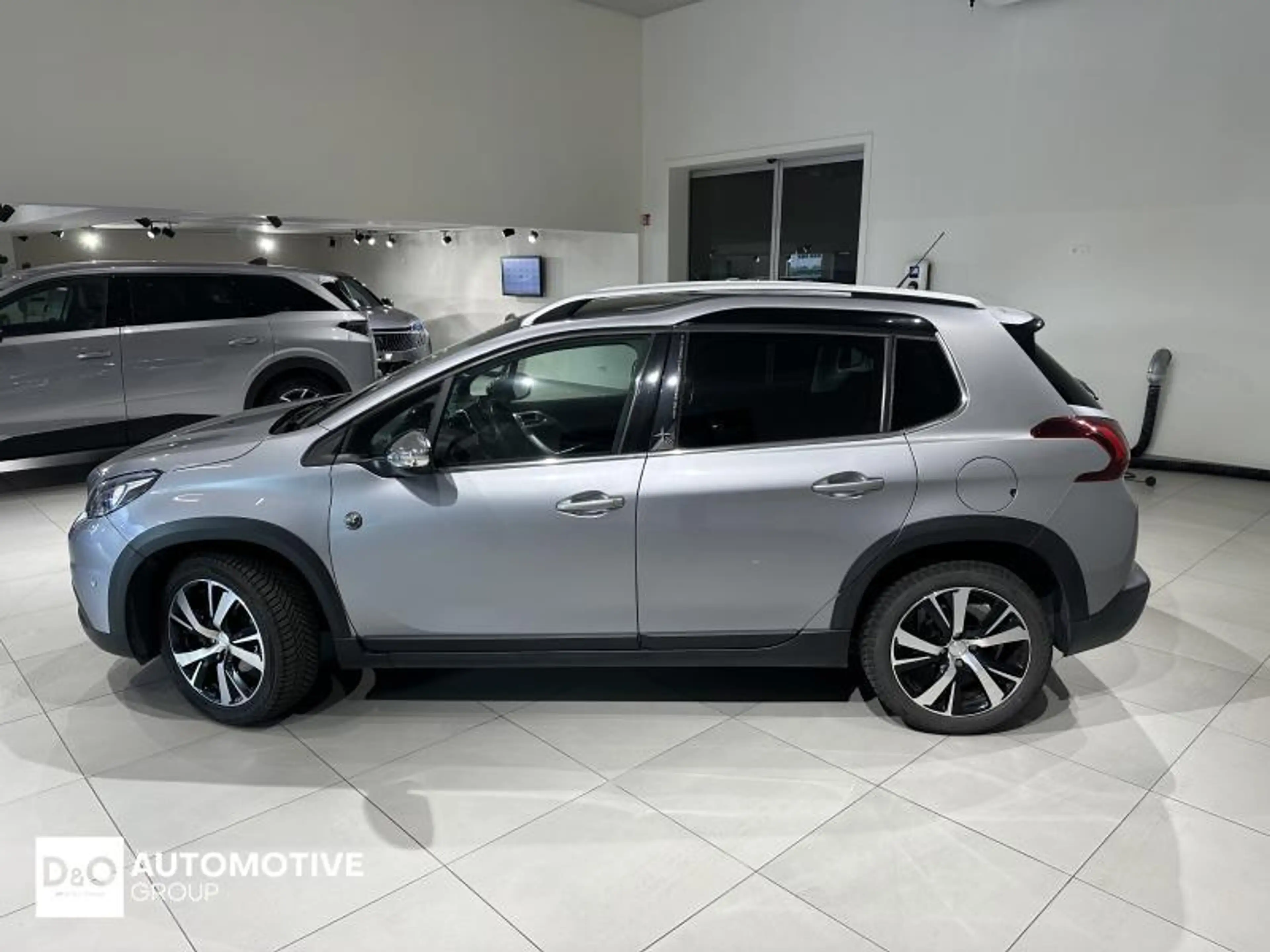Peugeot 2008 Crossway — photo 9