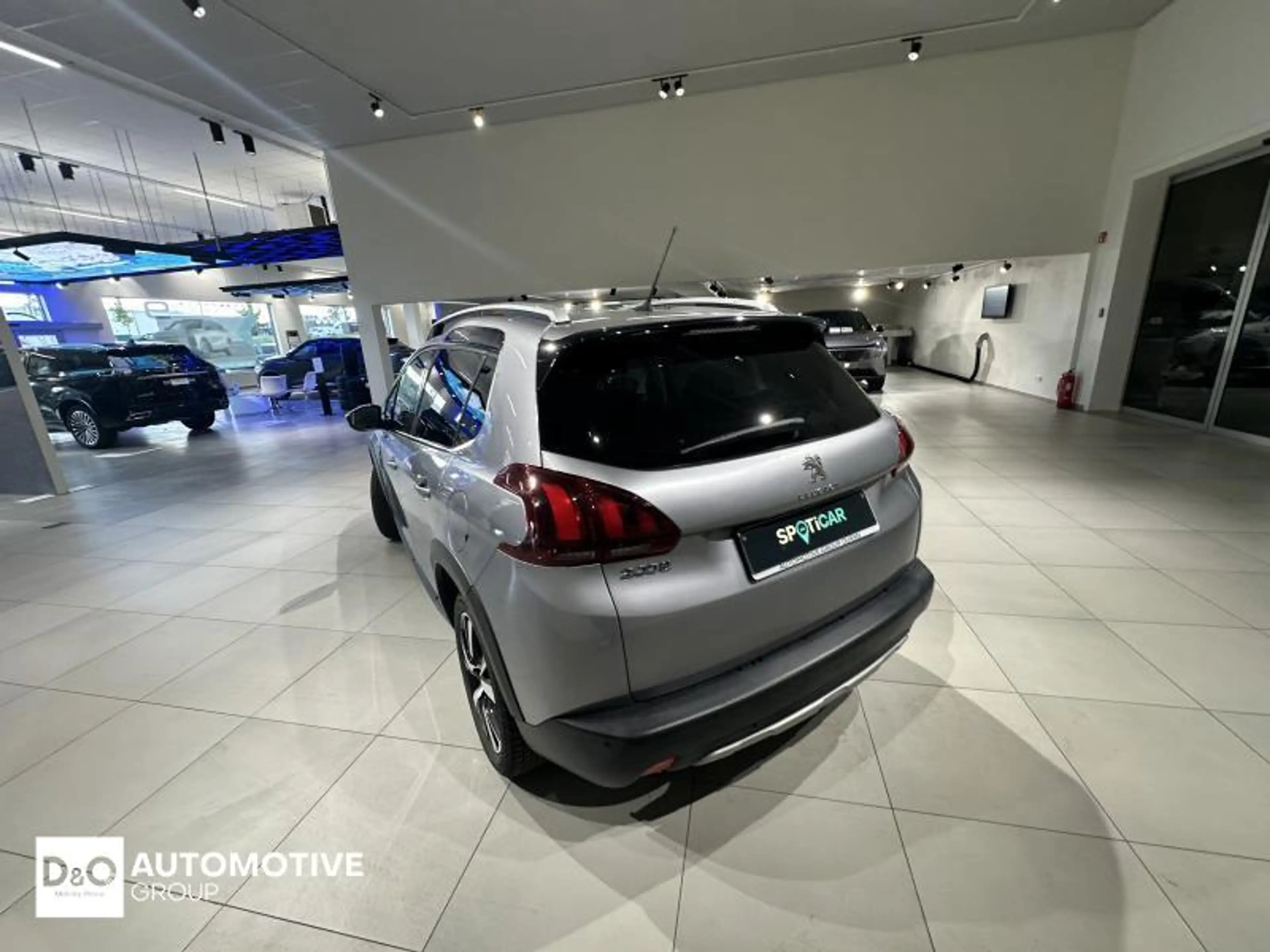 Peugeot 2008 Crossway — photo 8