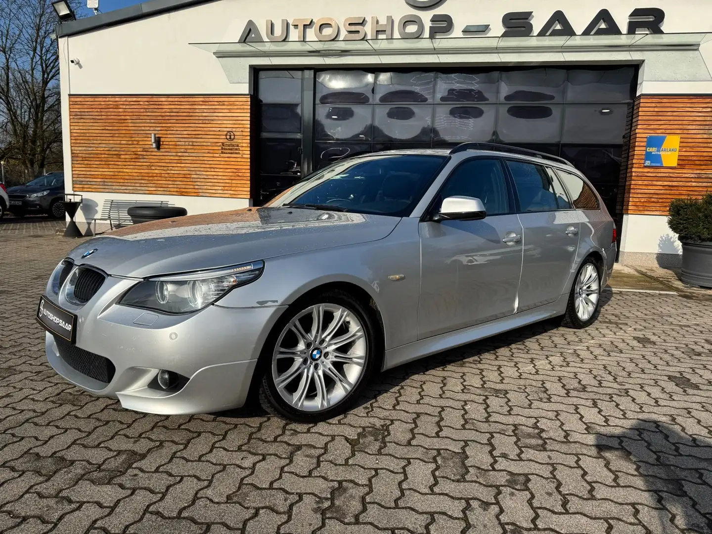 BMW 520 Touring 520d M-Sport-Paket Argent - 2