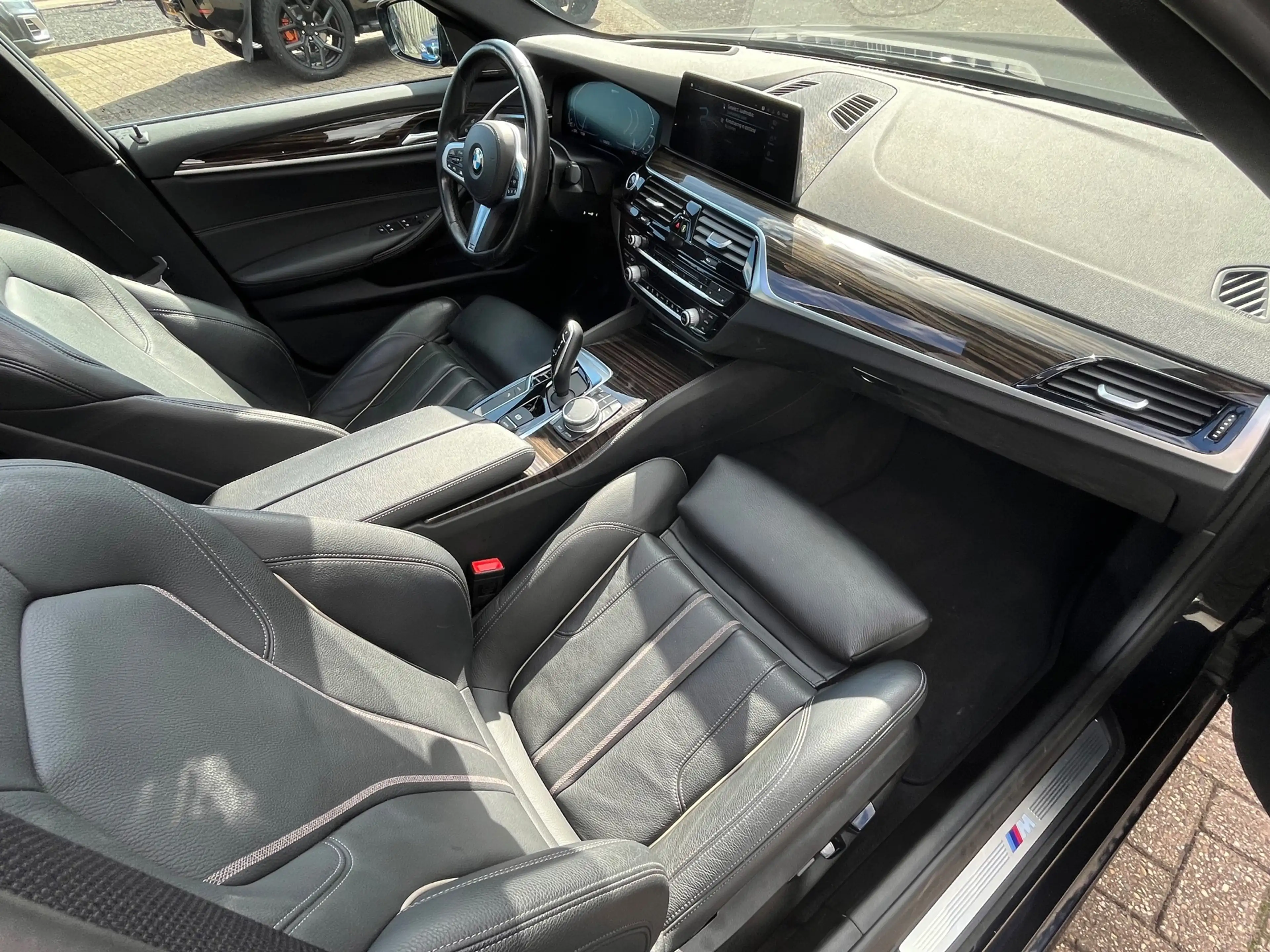 BMW 530 5-serie 530e xDrive M-Sport HE pano 19" HUD leder — photo 15