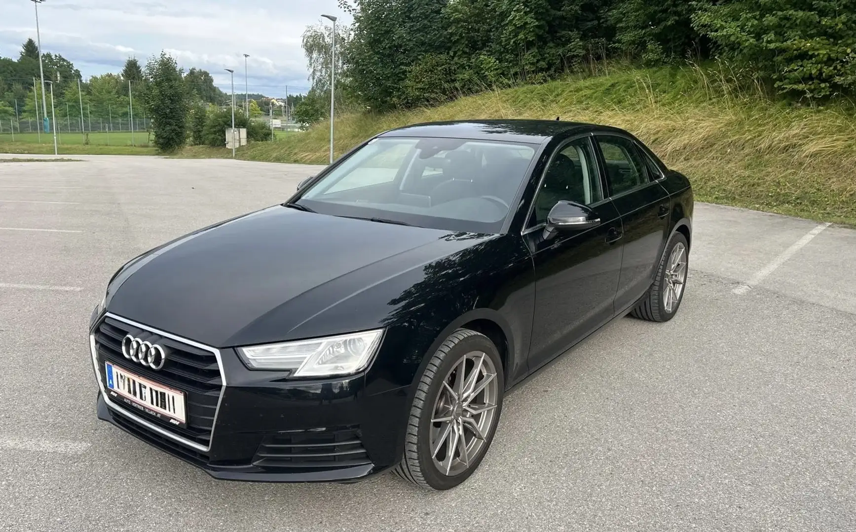 Audi A4 2,0 TDI S-tronic - 1