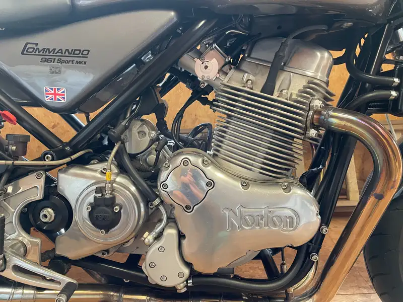 Norton Commando - foto 7