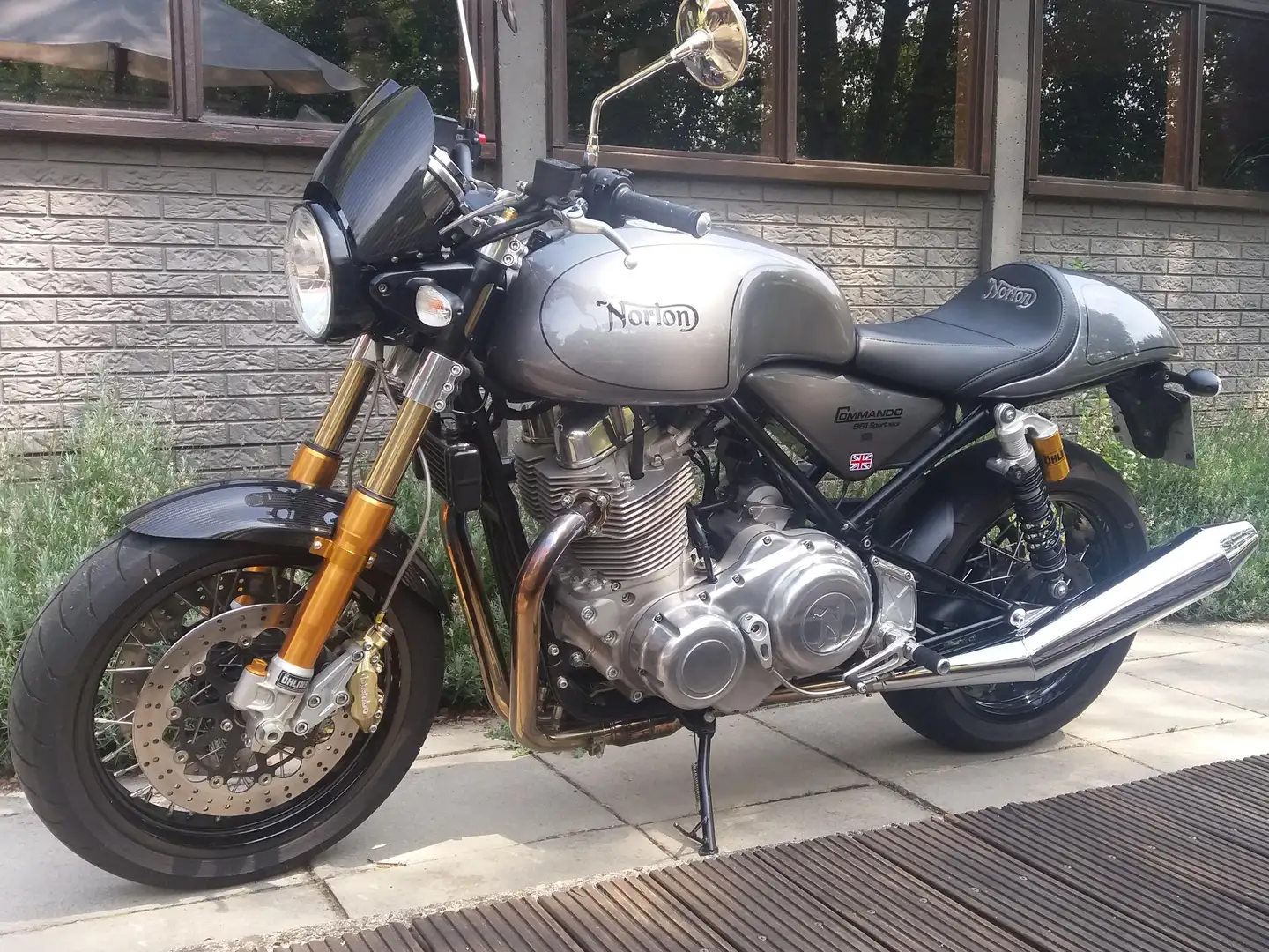 Norton Commando Gris - 2