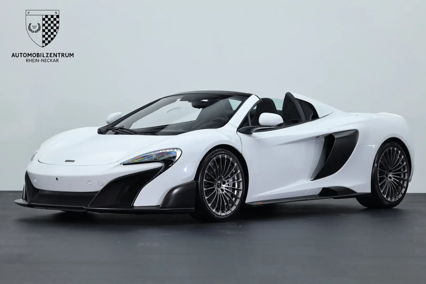 McLaren 675LT Spider 1 of 500 CarbonUpgrade/MSOBespoke Blanco - 1