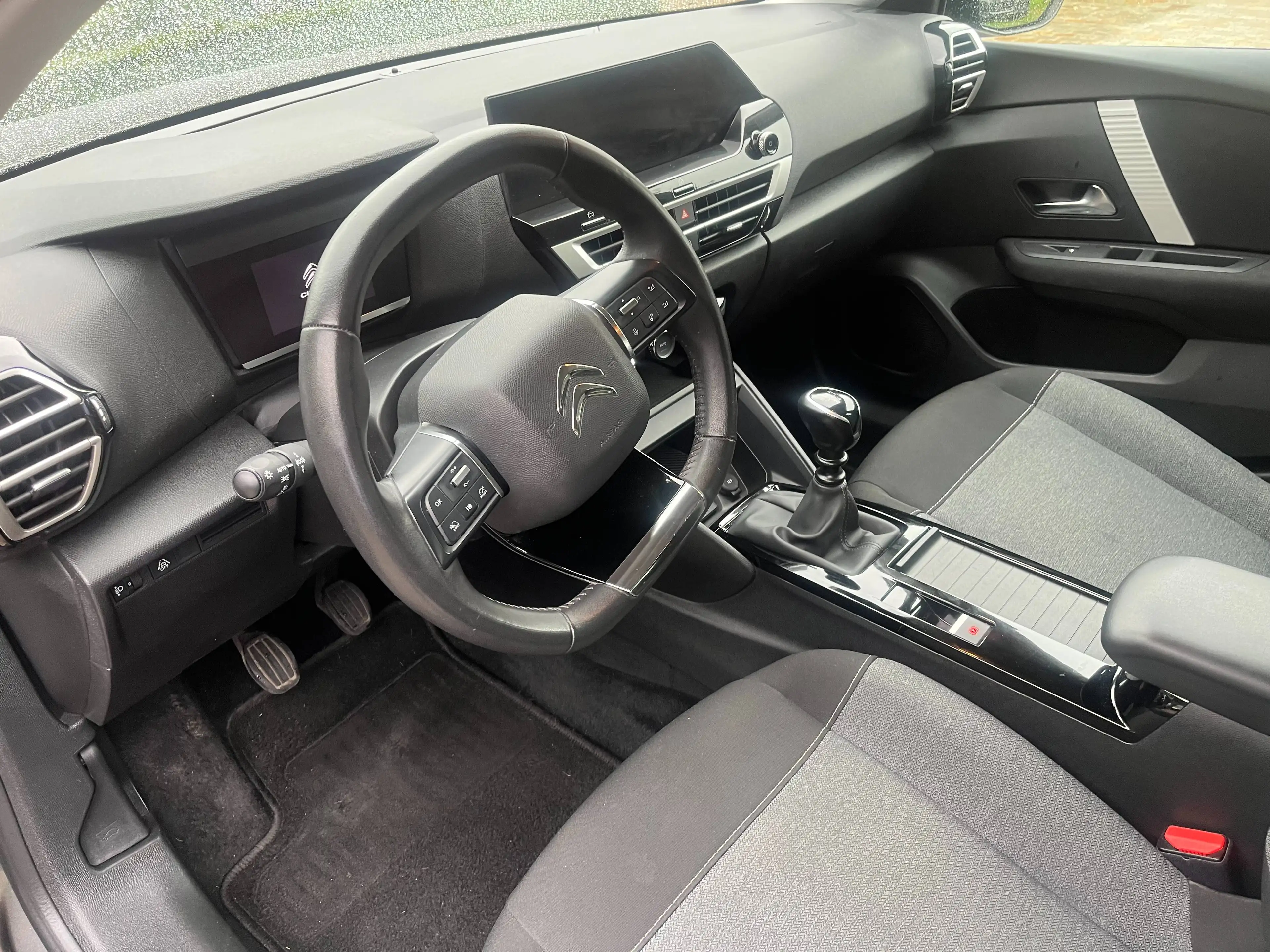 Citroen C4 C4 1.2 PureTech Feel S 9000 € Hors TVA — photo 10
