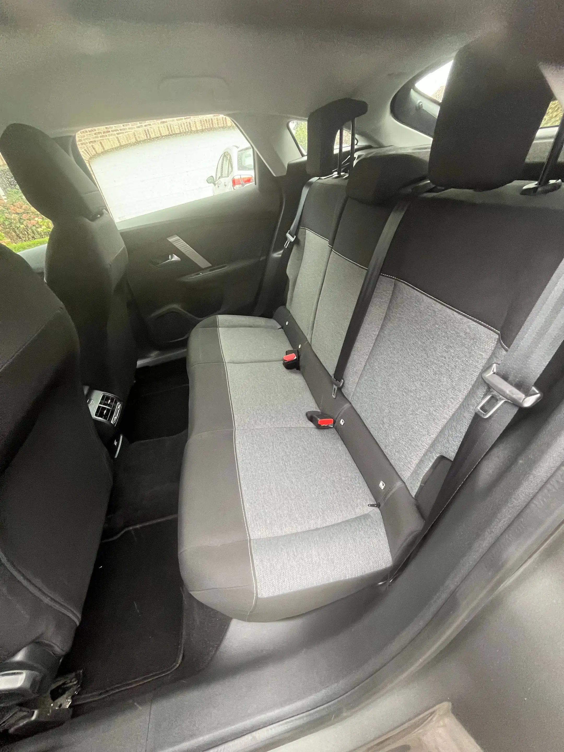 Citroen C4 C4 1.2 PureTech Feel S 9000 € Hors TVA — photo 15