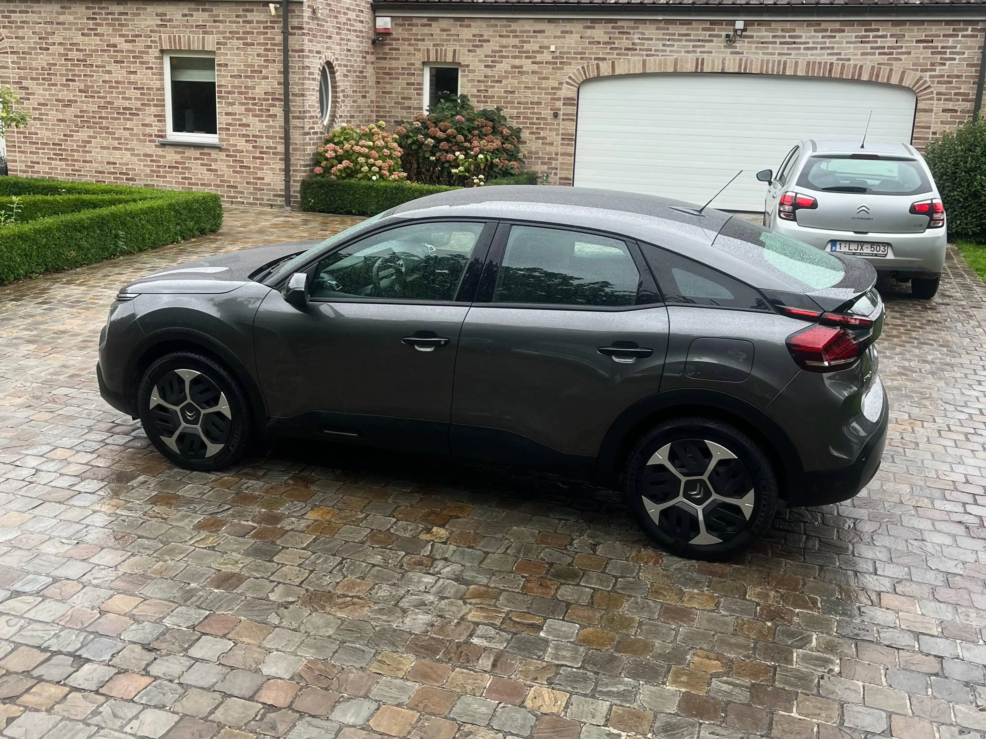 Citroen C4 C4 1.2 PureTech Feel S 9000 € Hors TVA — photo 9