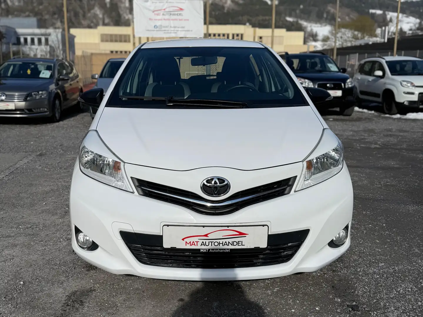 Toyota Yaris Yaris 1,33 dVVT-i Trend Trend *Kamera*Navi* Weiß - 2