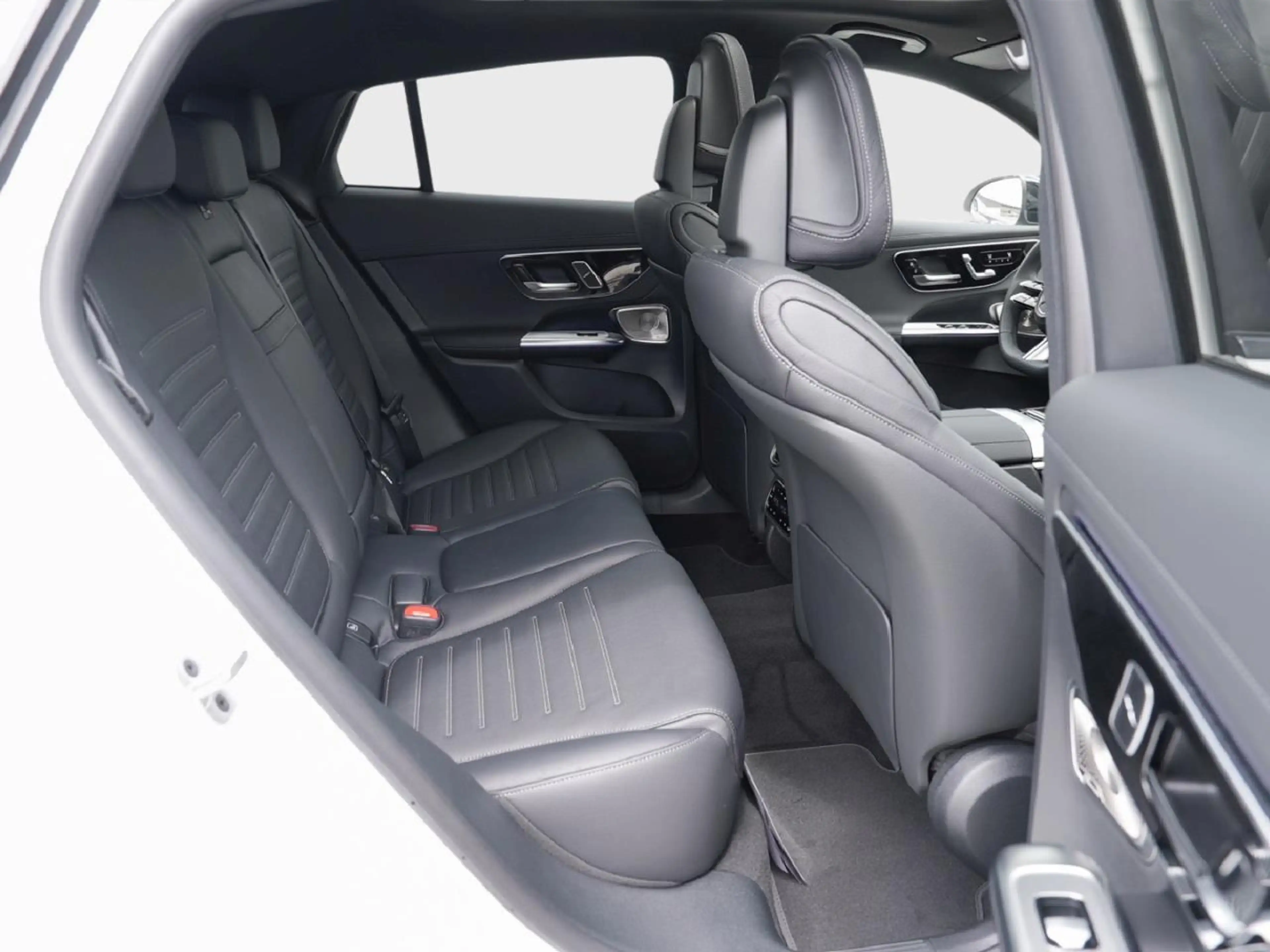 Mercedes-Benz GLC 450 d 4MATIC Coupé AMG Night Panorama 360° — photo 11