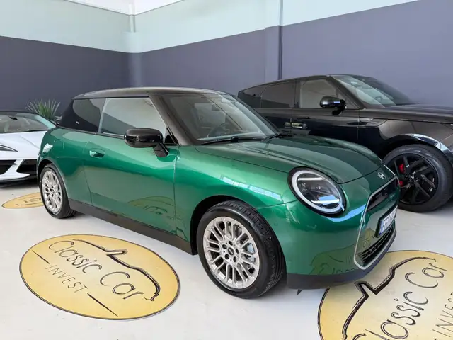 MINI Cooper Cooper E Favoured