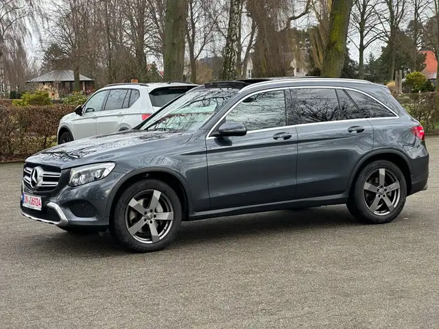 Mercedes-Benz GLC 250 d *4-MATIC*AMG-LINE*PANO*KAMERA*AHK*