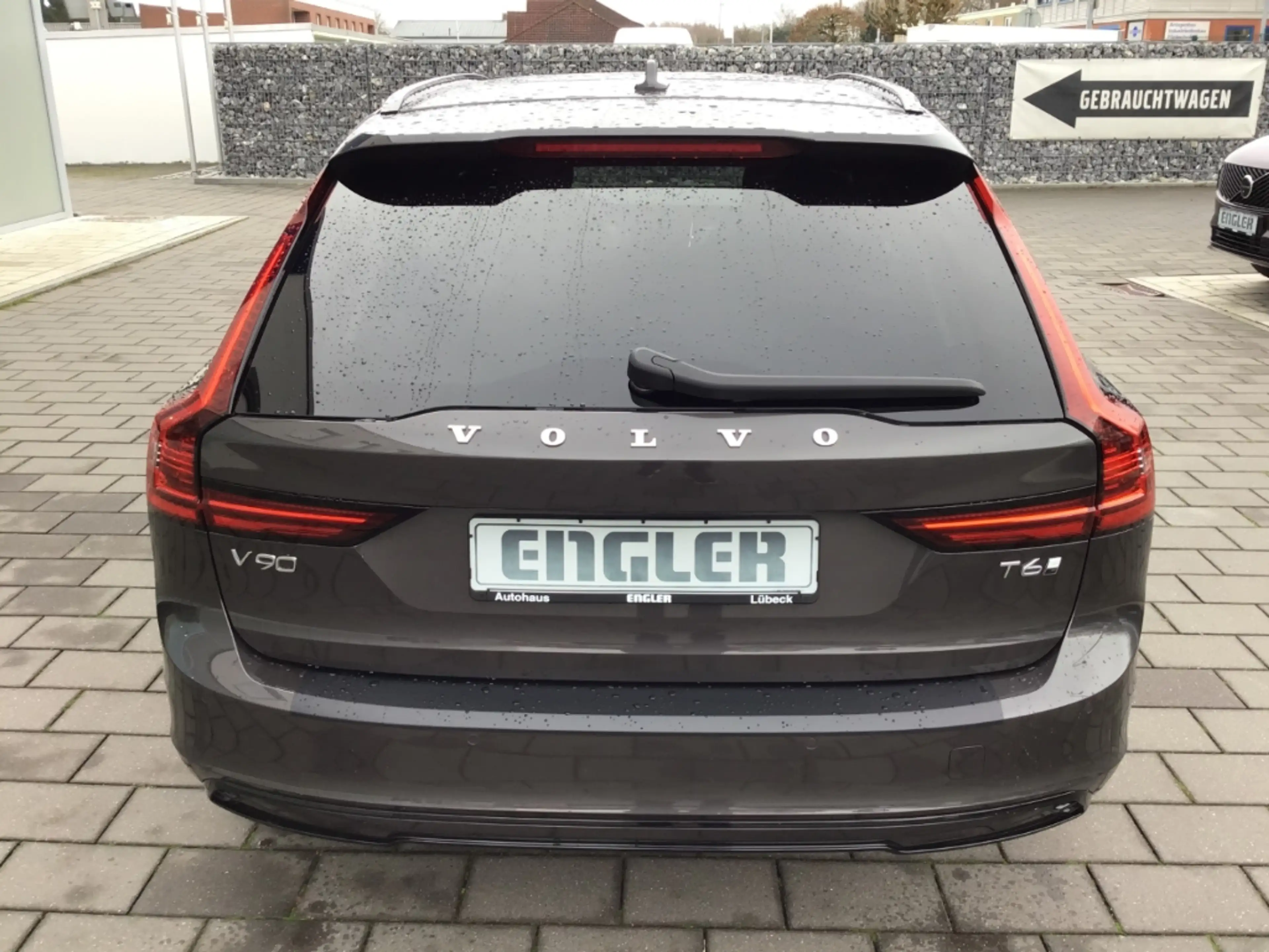 Volvo V90 T6 Plus Dark AWD Stdhzg. PanoDach 360° Cam — photo 6