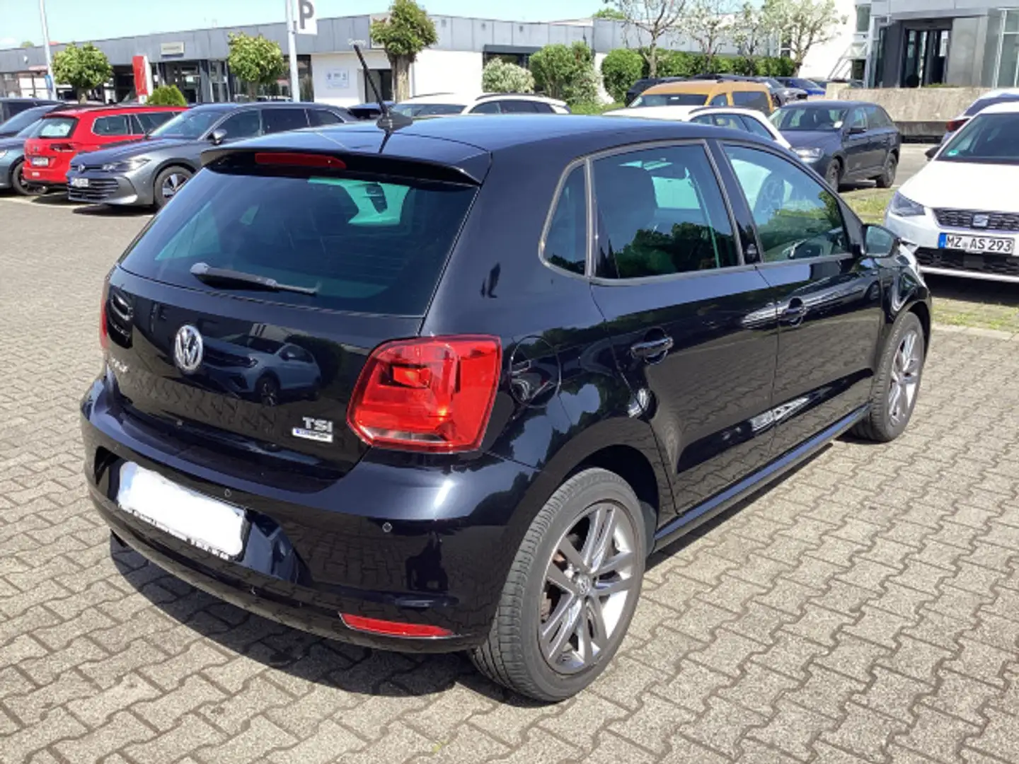 Volkswagen Polo 1.2 TSI BMT Sound Zwart - 2