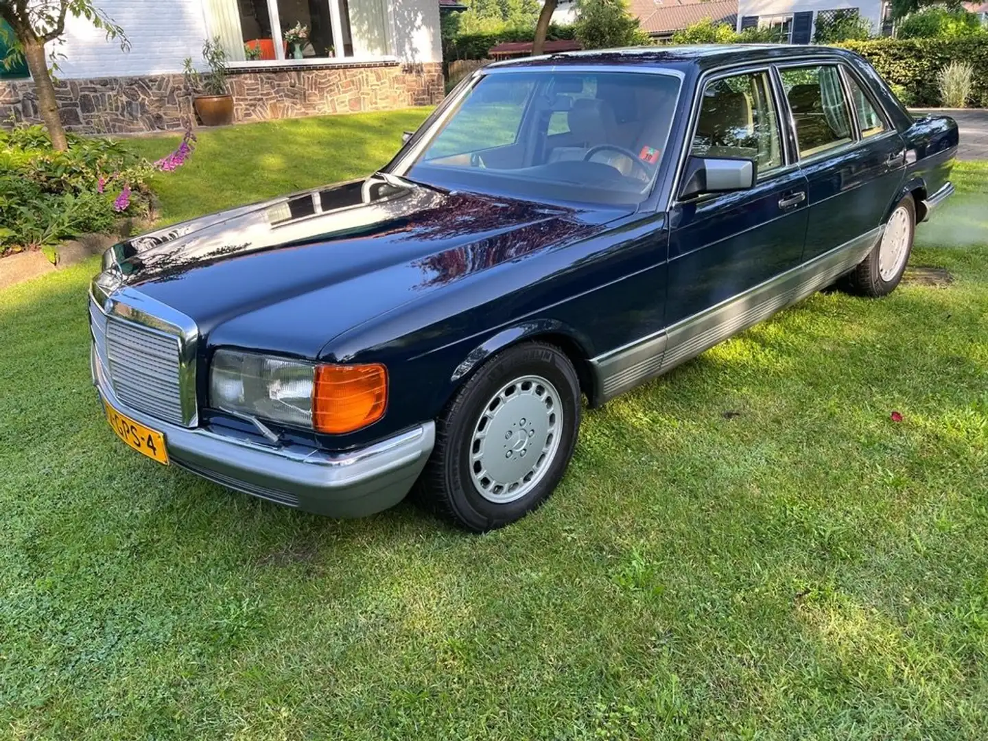 Mercedes-Benz 500 W126 Albastru - 1