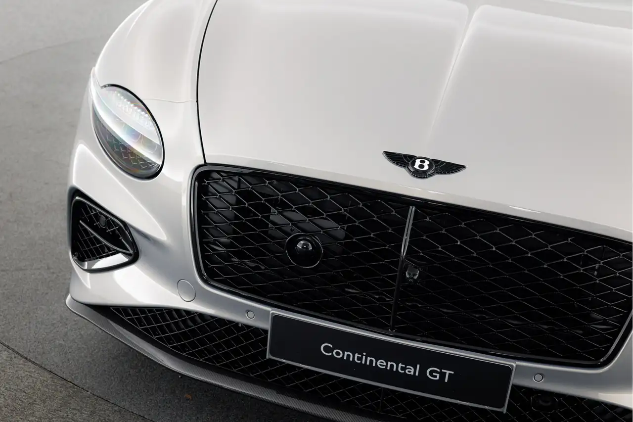 Bentley Continental GT 2026 — фото 10