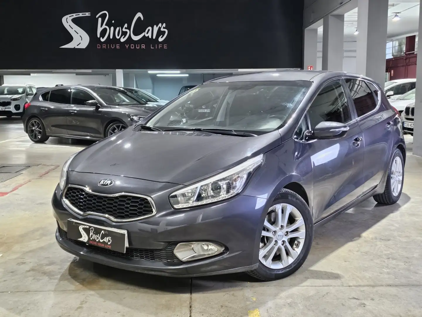 Kia Ceed / cee'd 1.4CRDi Eco-Dynamics x-Tech Gris - 1