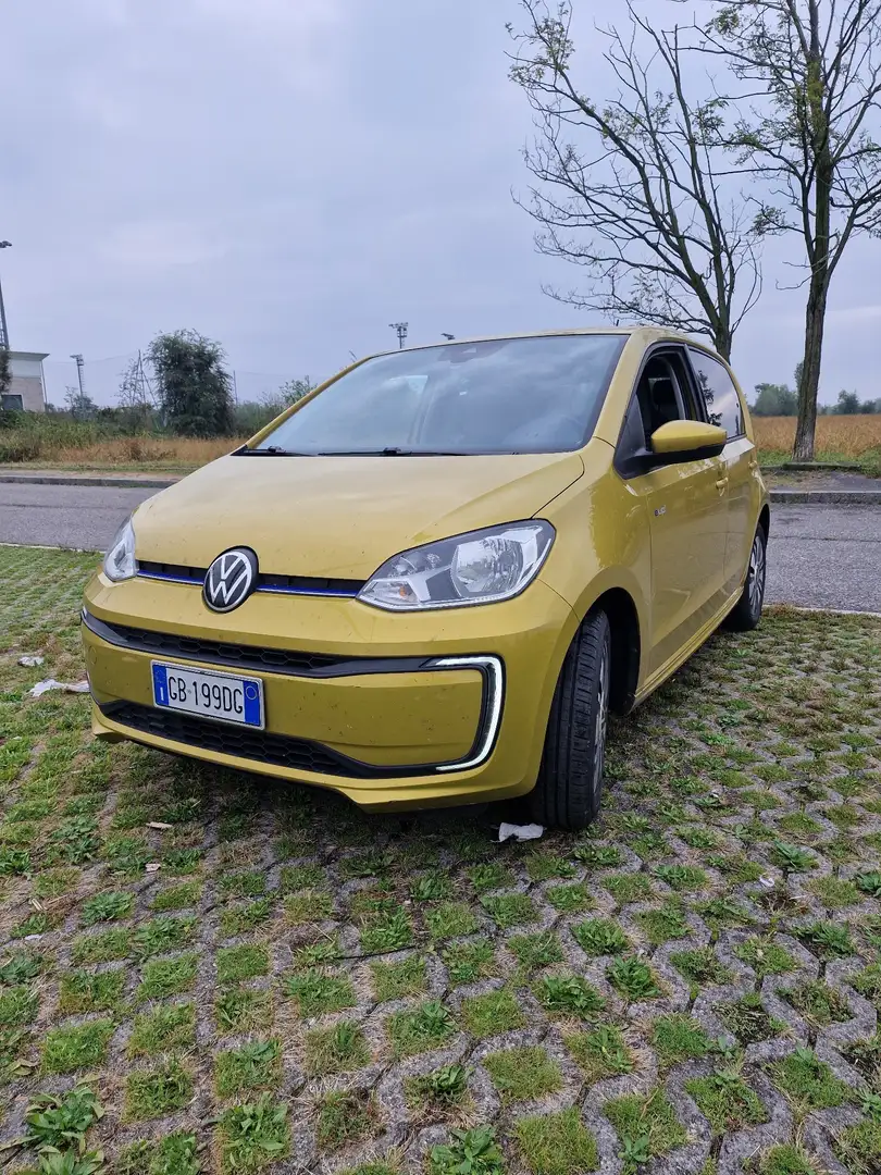 Volkswagen e-up! Золотий - 1