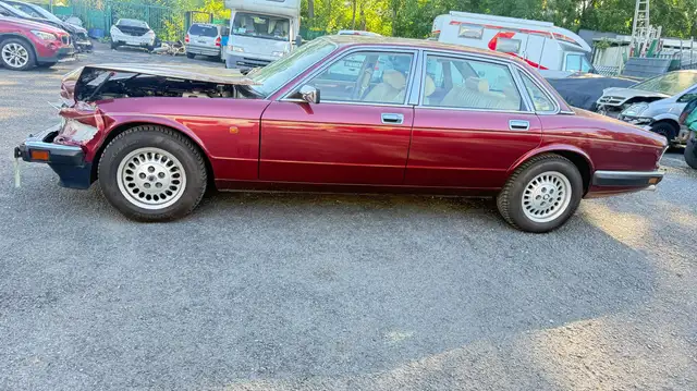 Jaguar XJ40 Sovereign 4.0
