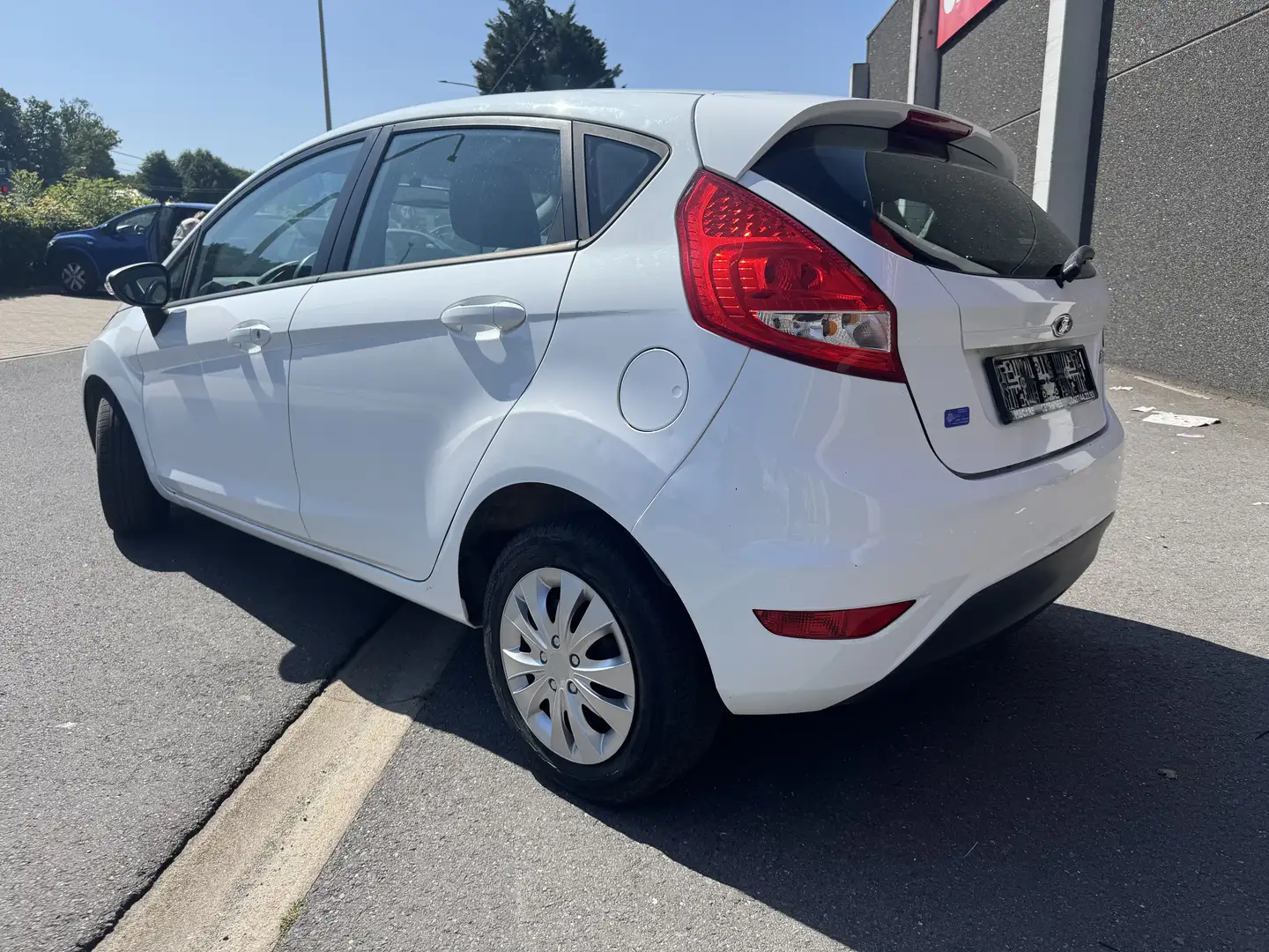 Ford Fiesta 1.25i Trend Prêt à immatriculer - 2