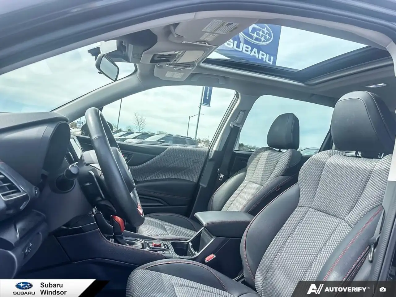Subaru Forester снимка Subaru Forester