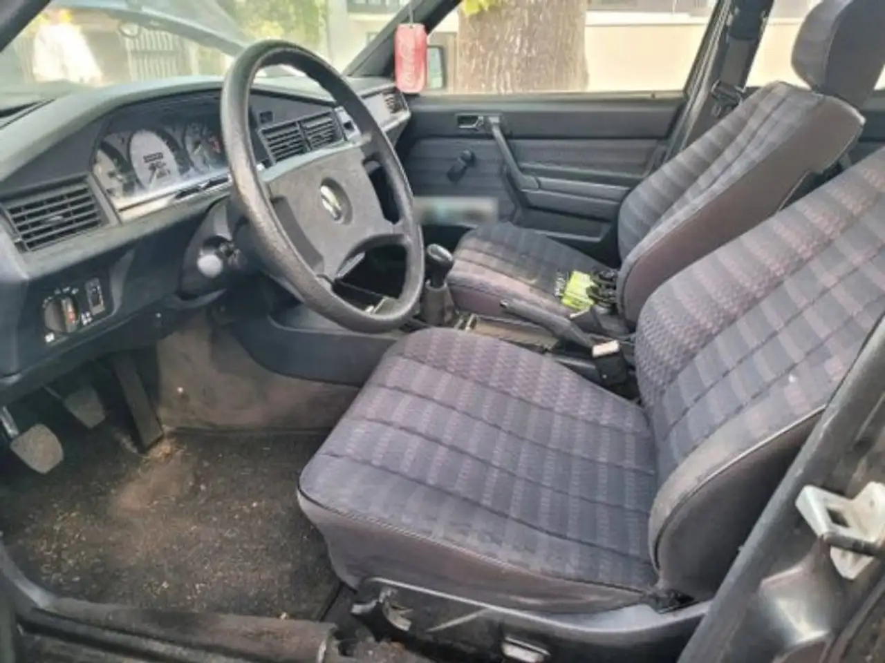 Mercedes-Benz 190 E 2.3, foto 11