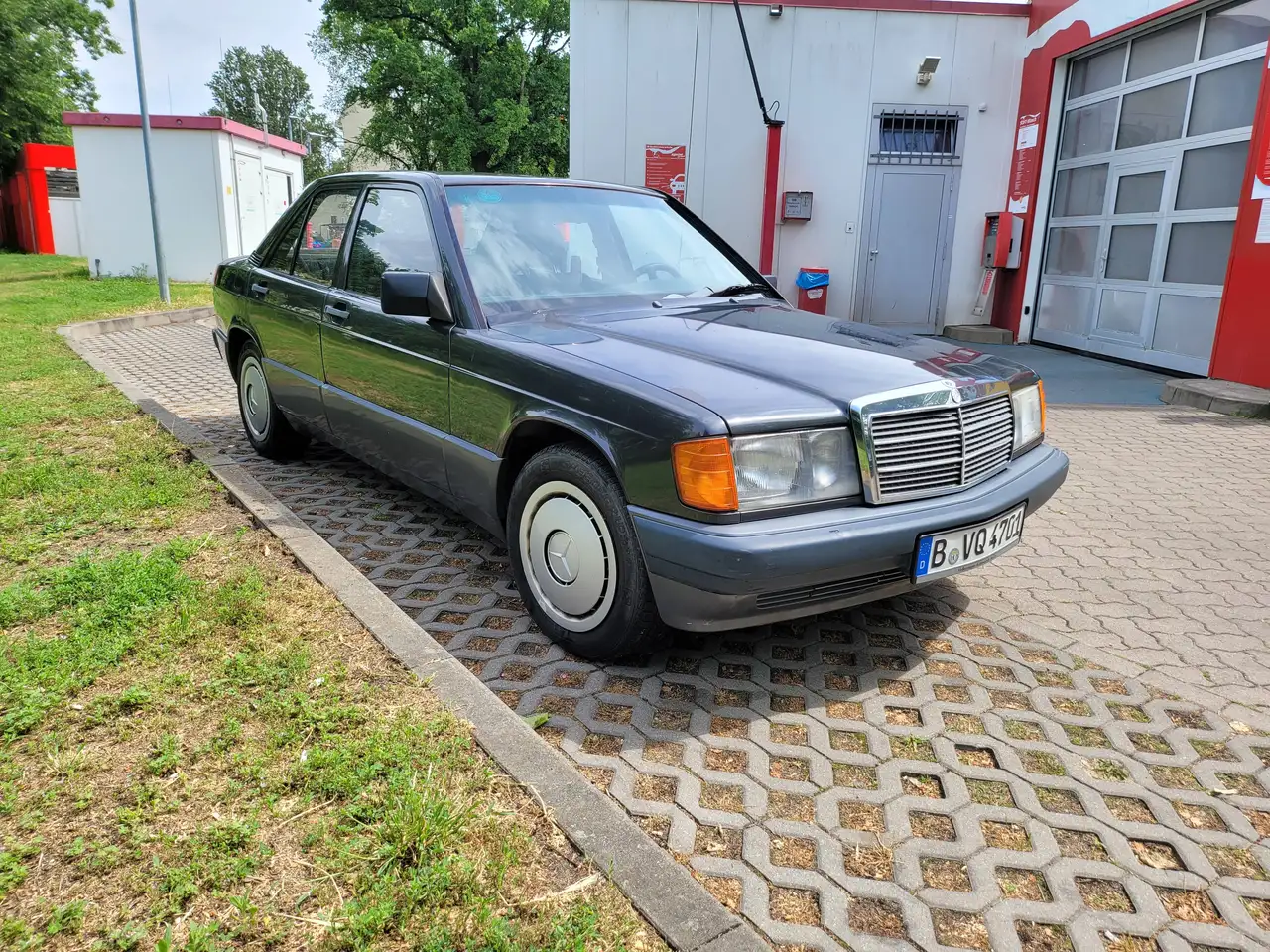 Mercedes-Benz 190 E 2.3, foto 2