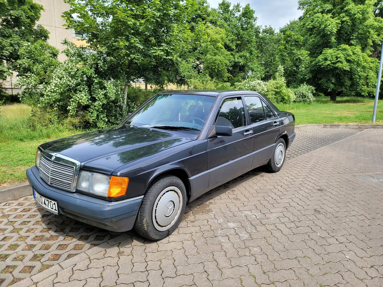 Mercedes-Benz 190 E 2.3, foto 1