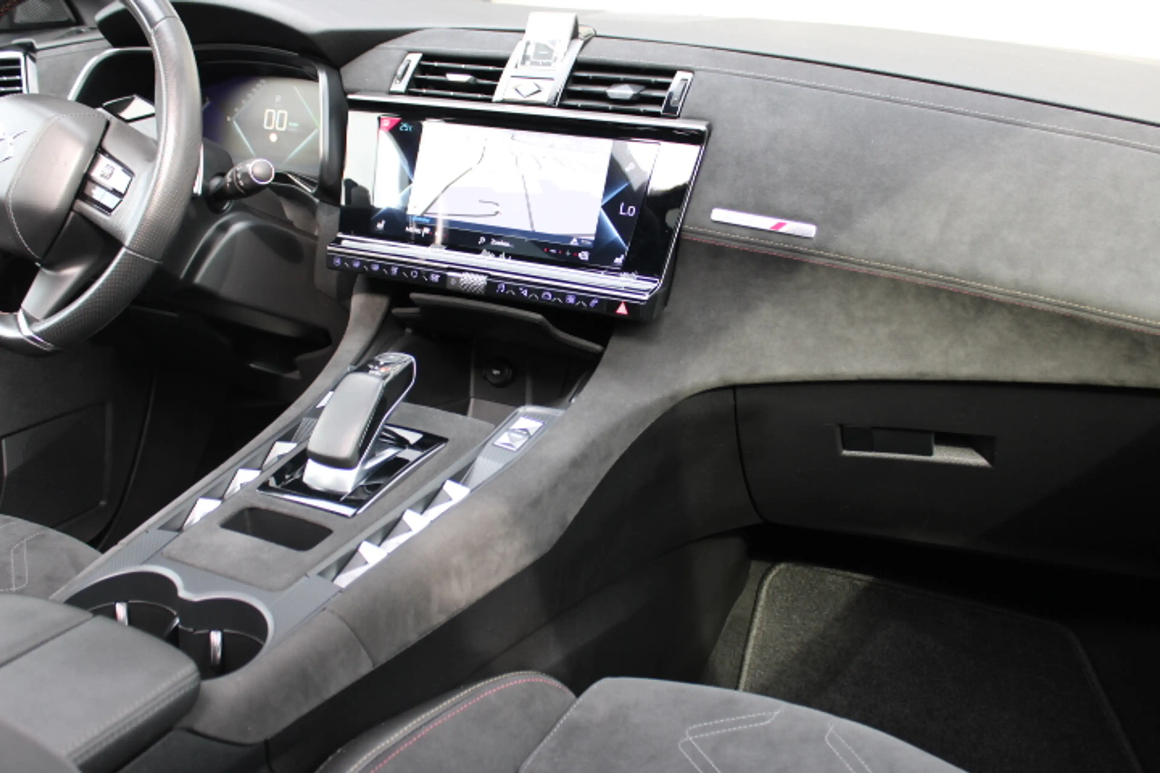 DS Automobiles DS 7 Crossback E-Tense 4x4 Performance Line+ 300 - Panoramadak - — photo 36