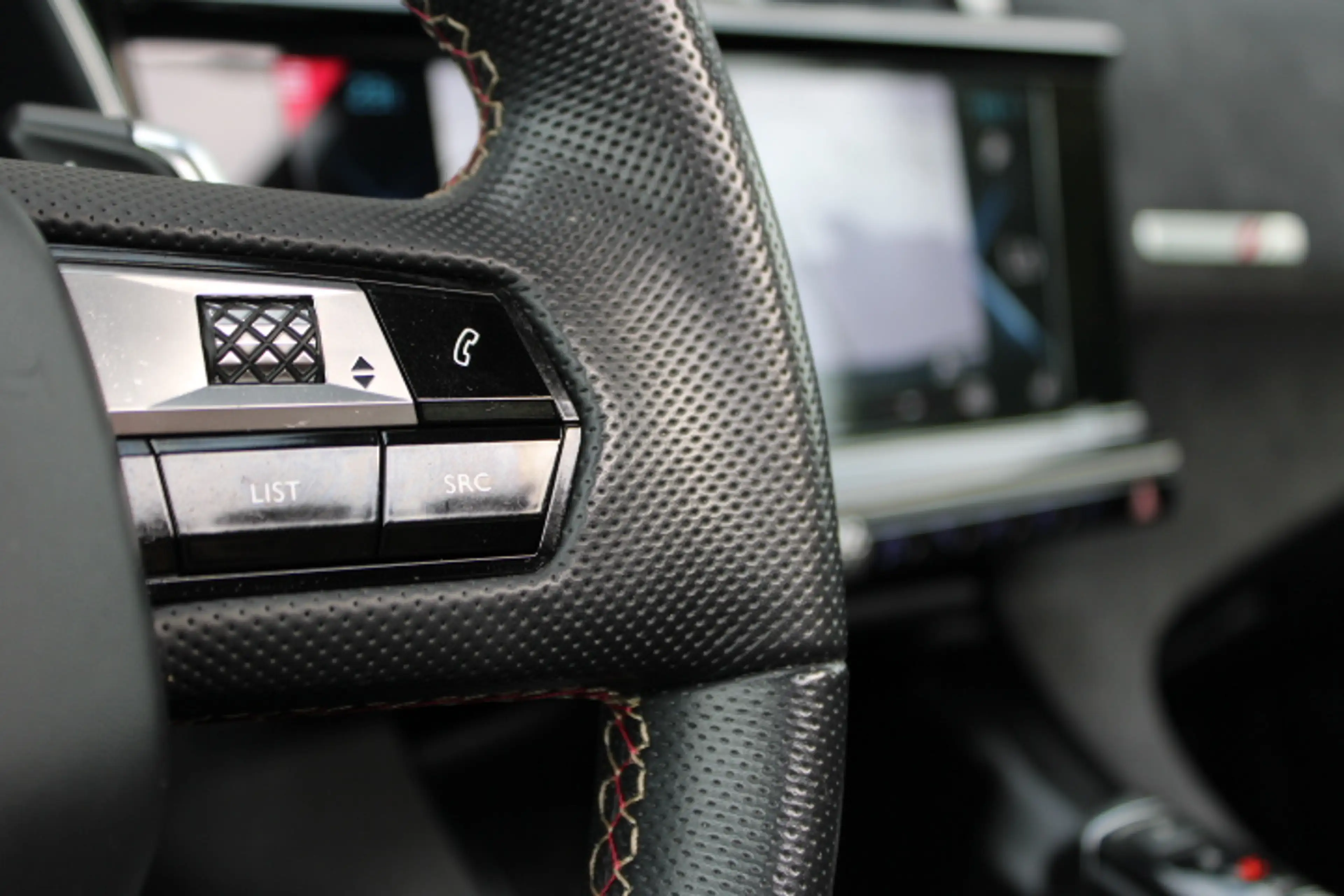 DS Automobiles DS 7 Crossback E-Tense 4x4 Performance Line+ 300 - Panoramadak - — photo 26
