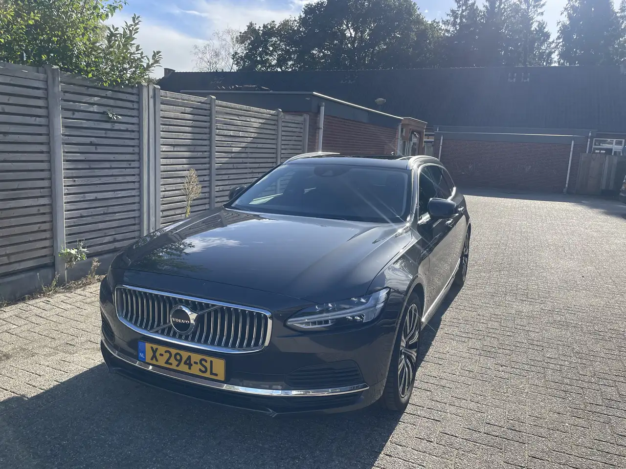Volvo V90
