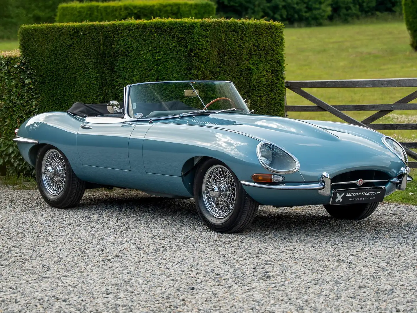 Jaguar E-Type S1 OTS 4.2L - Nuts and bolts Restorations Blauw - 1