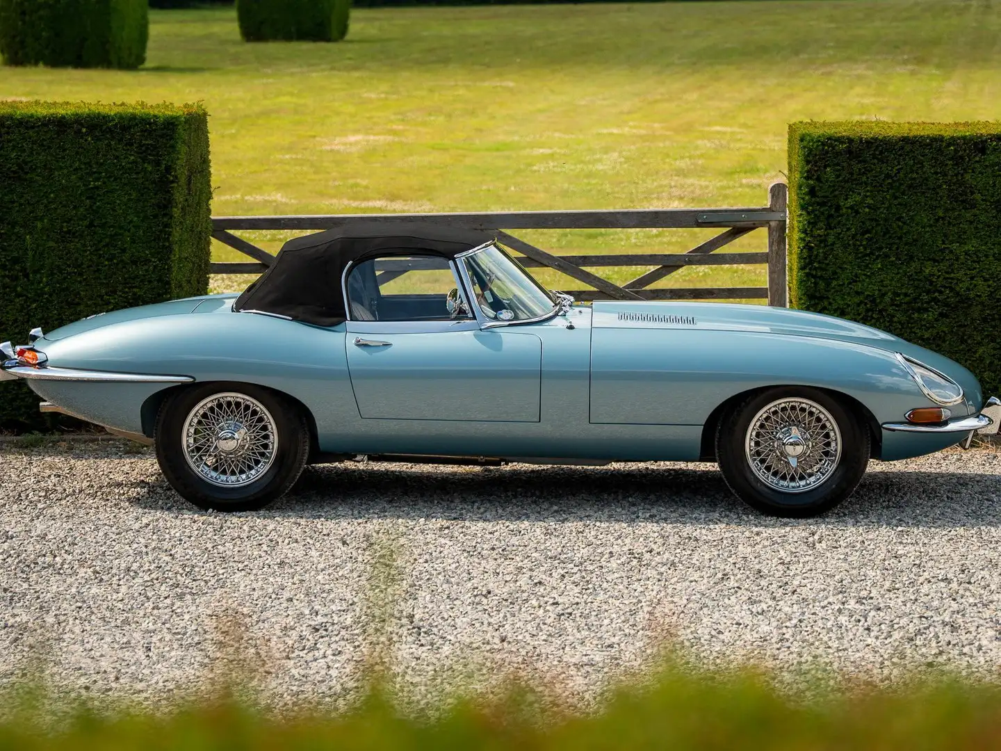 Jaguar E-Type S1 OTS 4.2L - Nuts and bolts Restorations Blauw - 2
