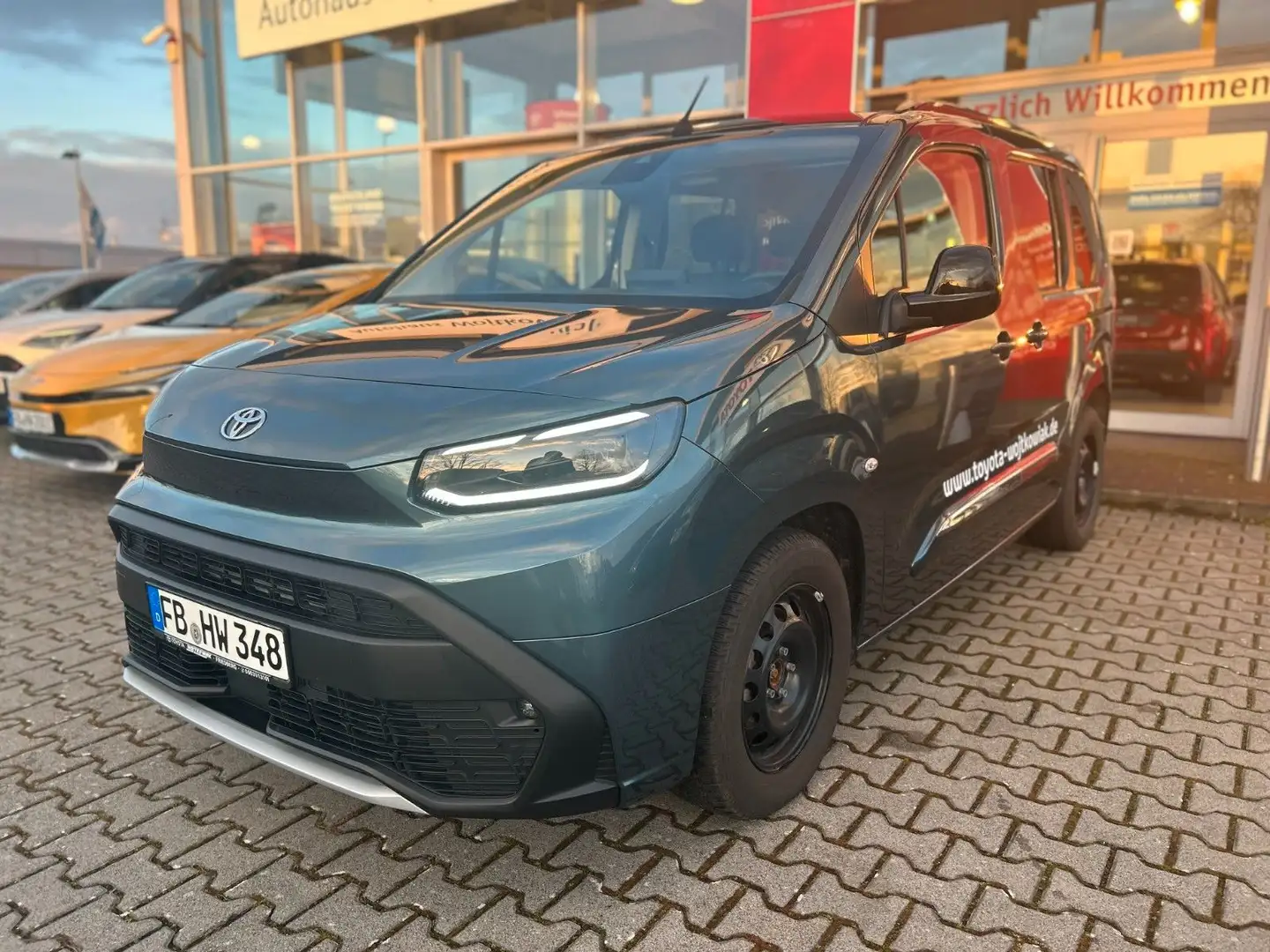 Toyota Proace Verso L1 Team Deutschland Mavi - 1