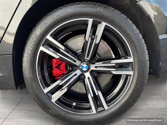 BMW 3 Series view 6