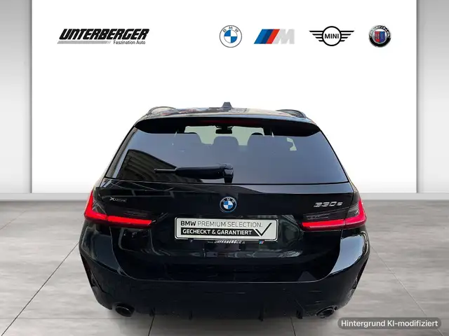 BMW 3 Series view 5