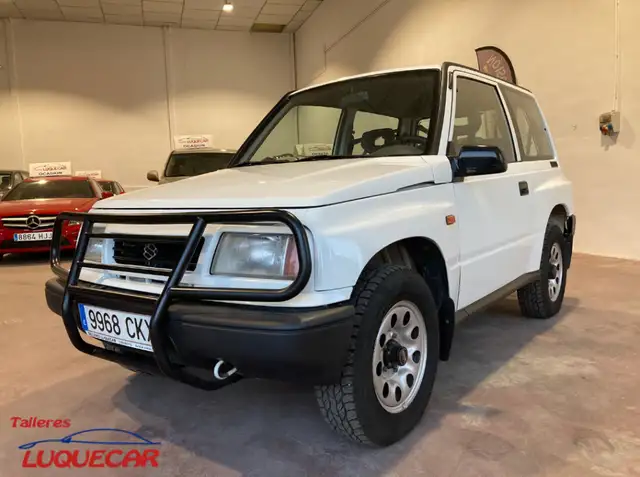 Suzuki Vitara 2.0 HDI Lujo Techo Metálico