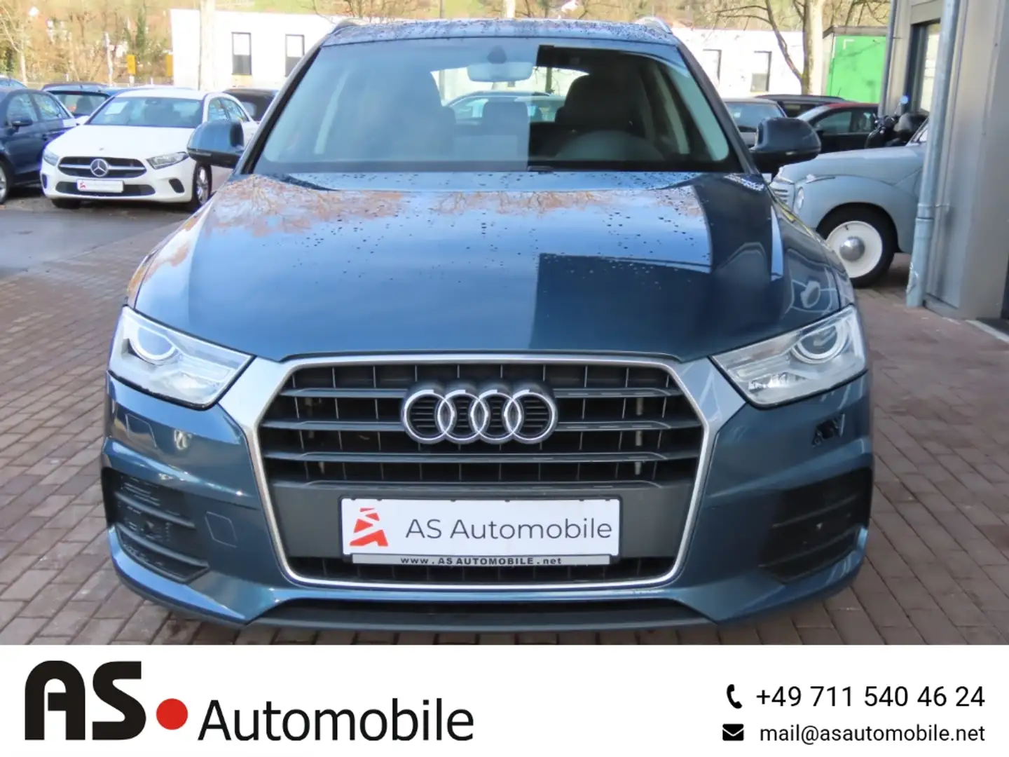 Audi Q3 basis Blau - 2