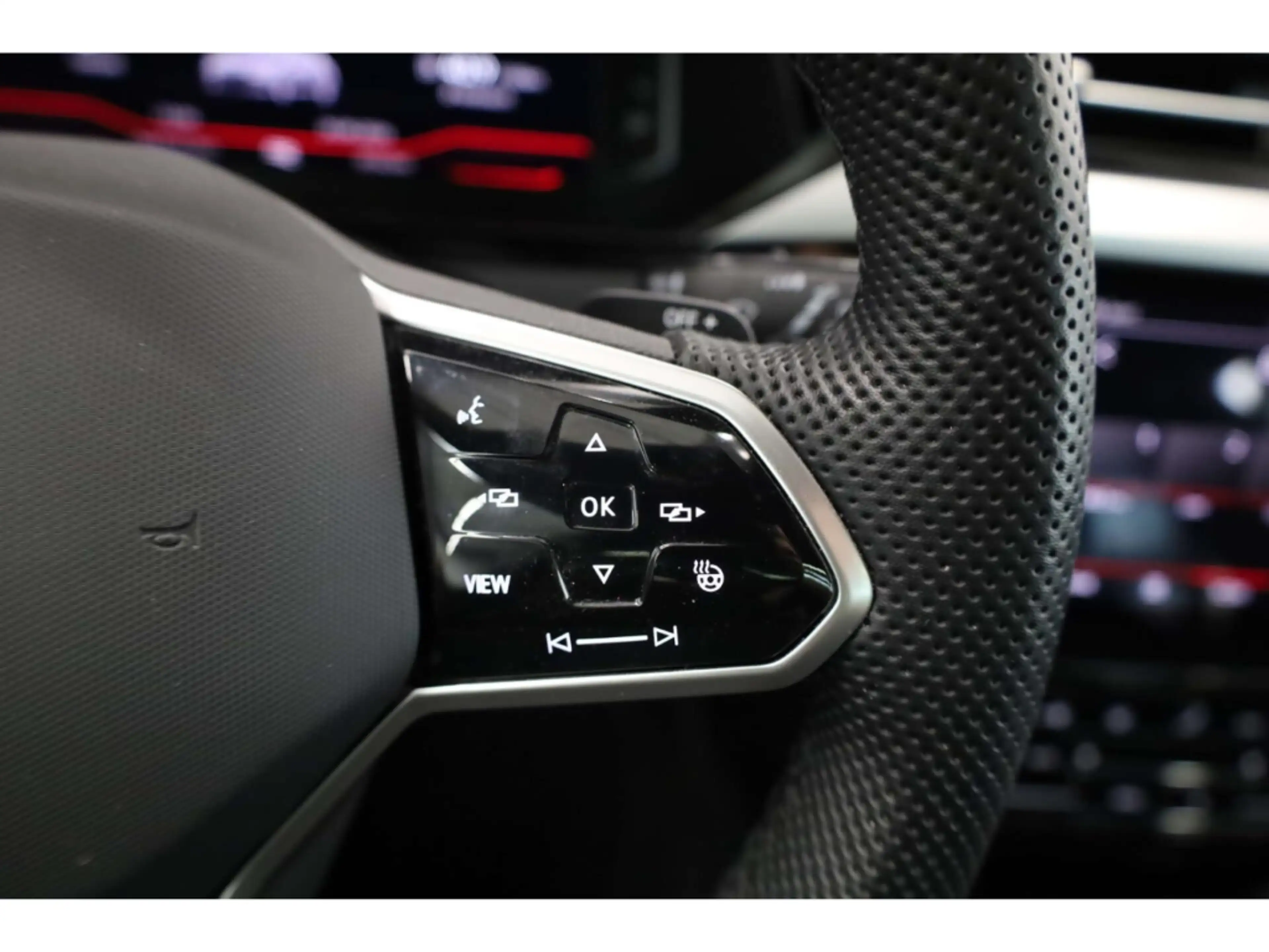 Volkswagen Arteon Shooting Brake 2.0 TDI 4Motion R-Line DSG — photo 11
