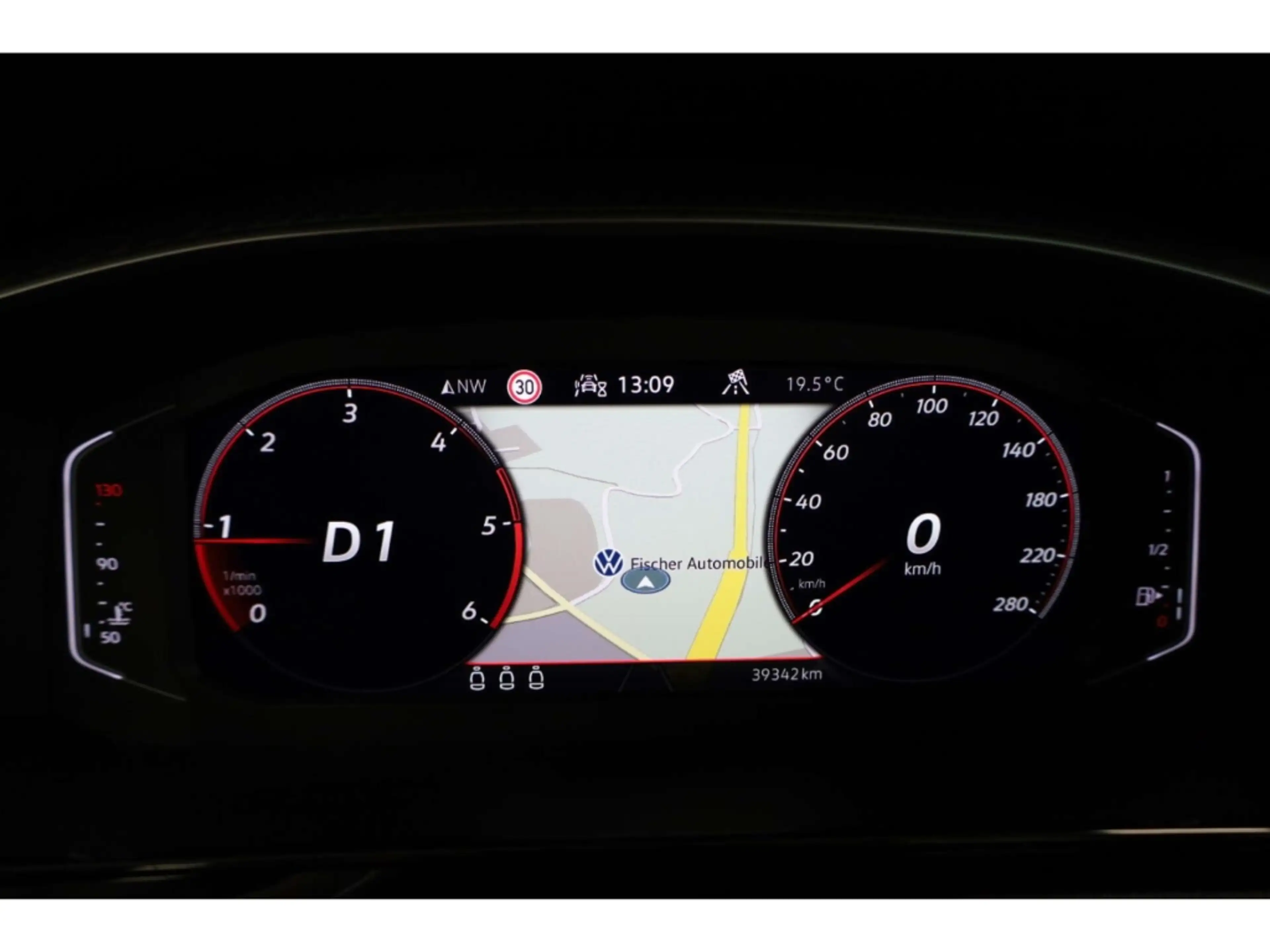 Volkswagen Arteon Shooting Brake 2.0 TDI 4Motion R-Line DSG — photo 9