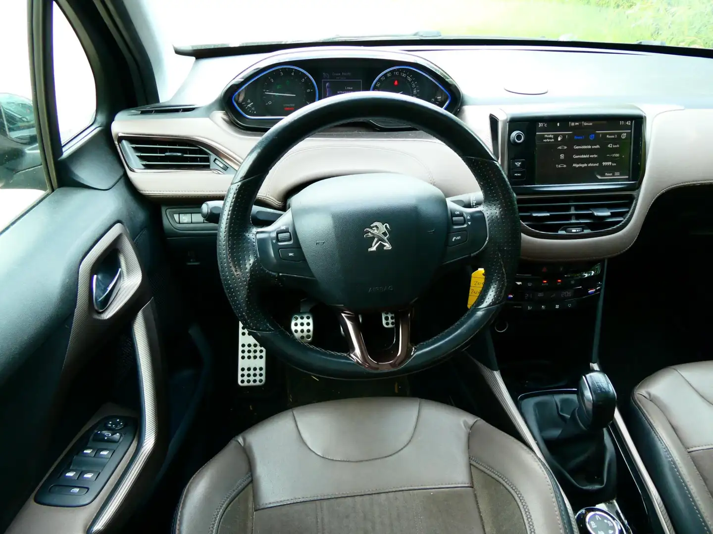 Peugeot 2008 1.6 VTi 120pk Clima Navi Pano LEES TEKST HANDEL EX Noir - 2