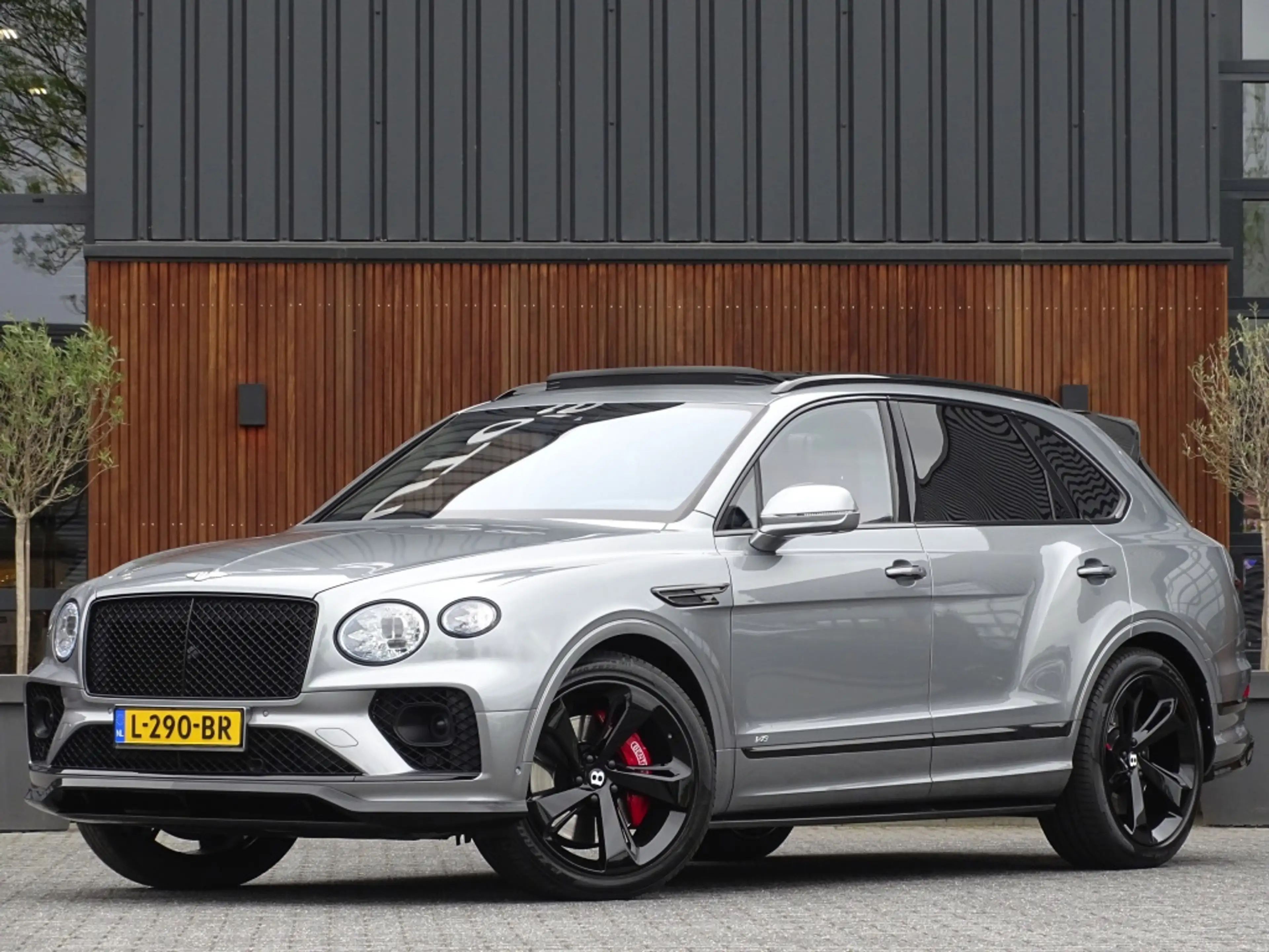 Bentley Bentayga 4.0 V8 550PK TwinTurbo / NAIM / diamanten / carbon