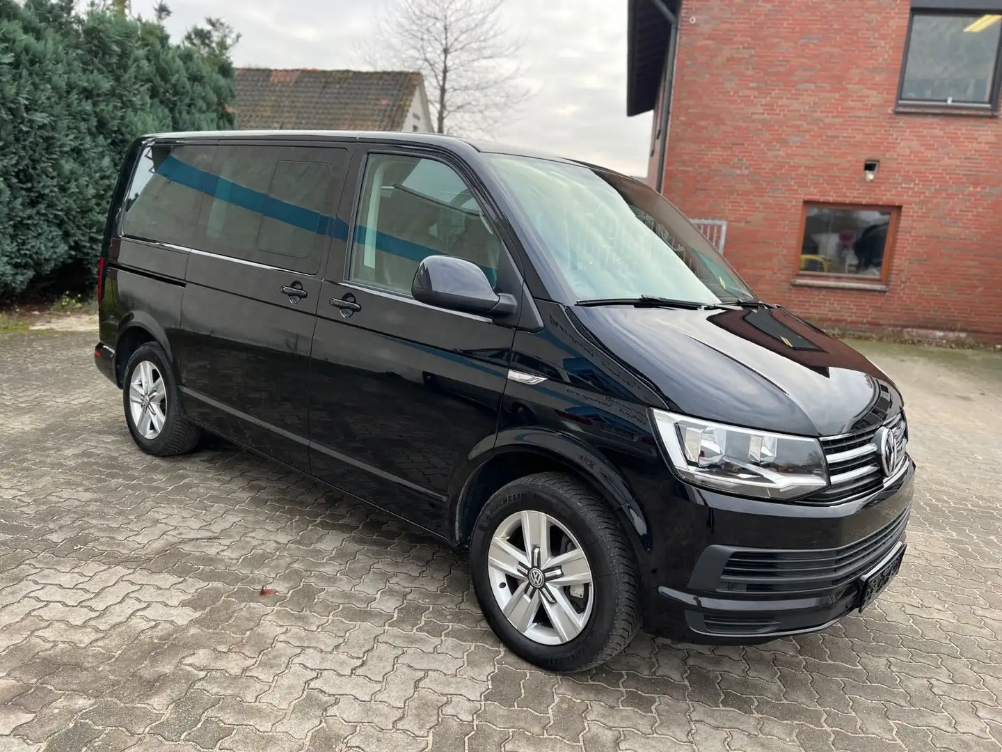 Volkswagen T6 Multivan Comfortline Leder/Alcant Mwst! 2xTür Zwart - 1