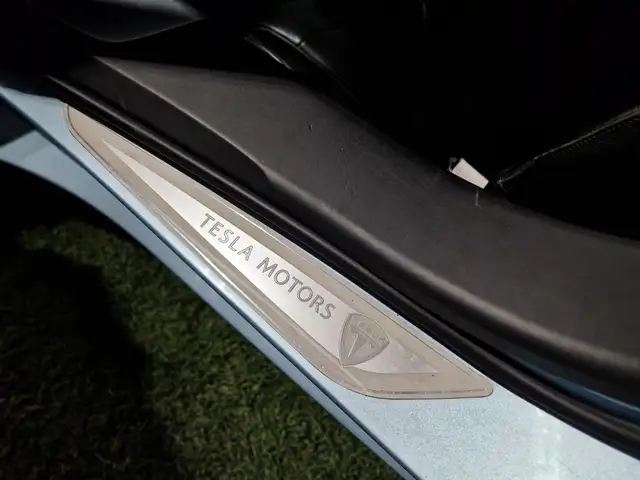 Tesla Roadster Roadster Sport 2,5 56kWh Sport Remus-Soundmodul Ansicht 13