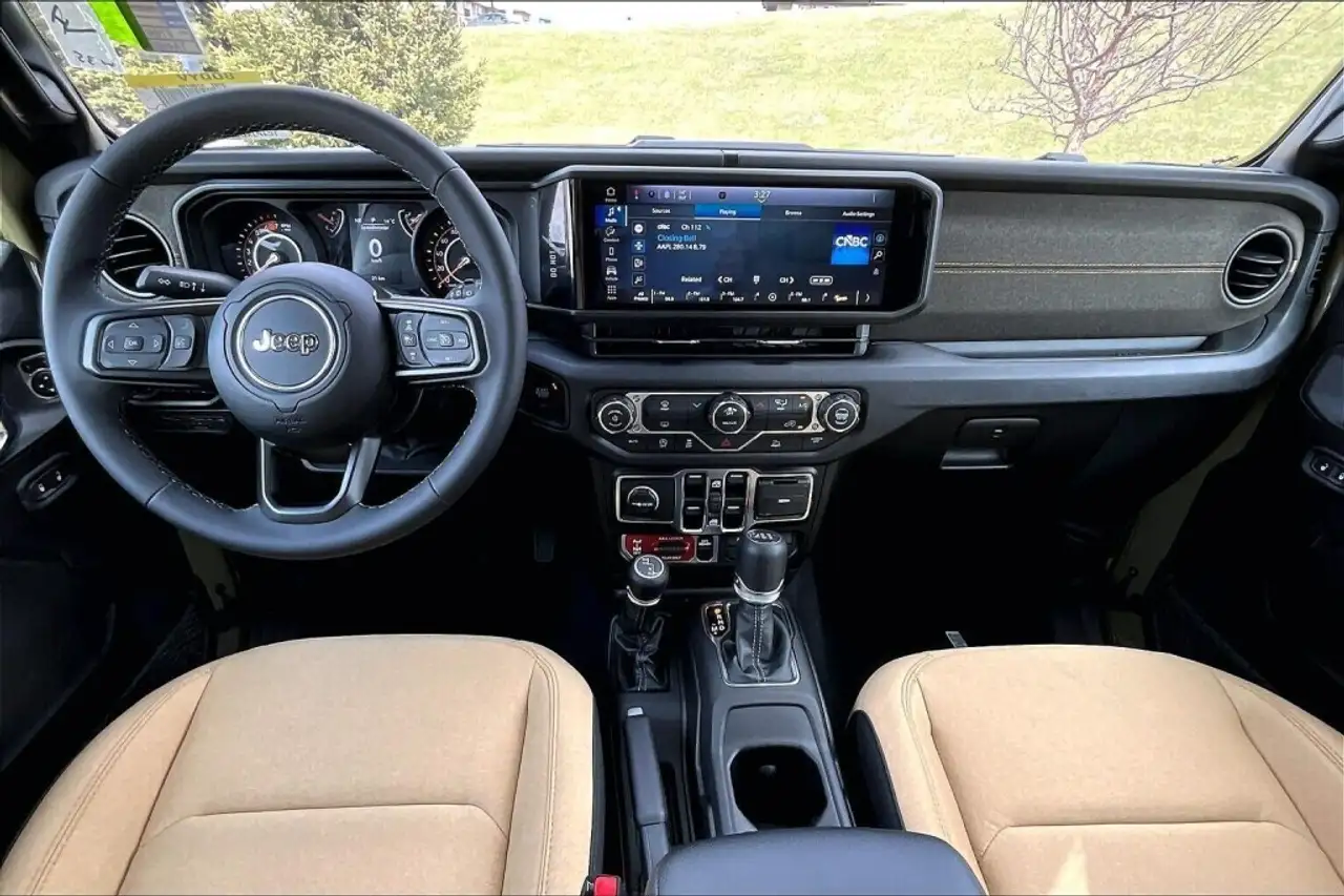 Jeep Wrangler снимка Jeep Wrangler